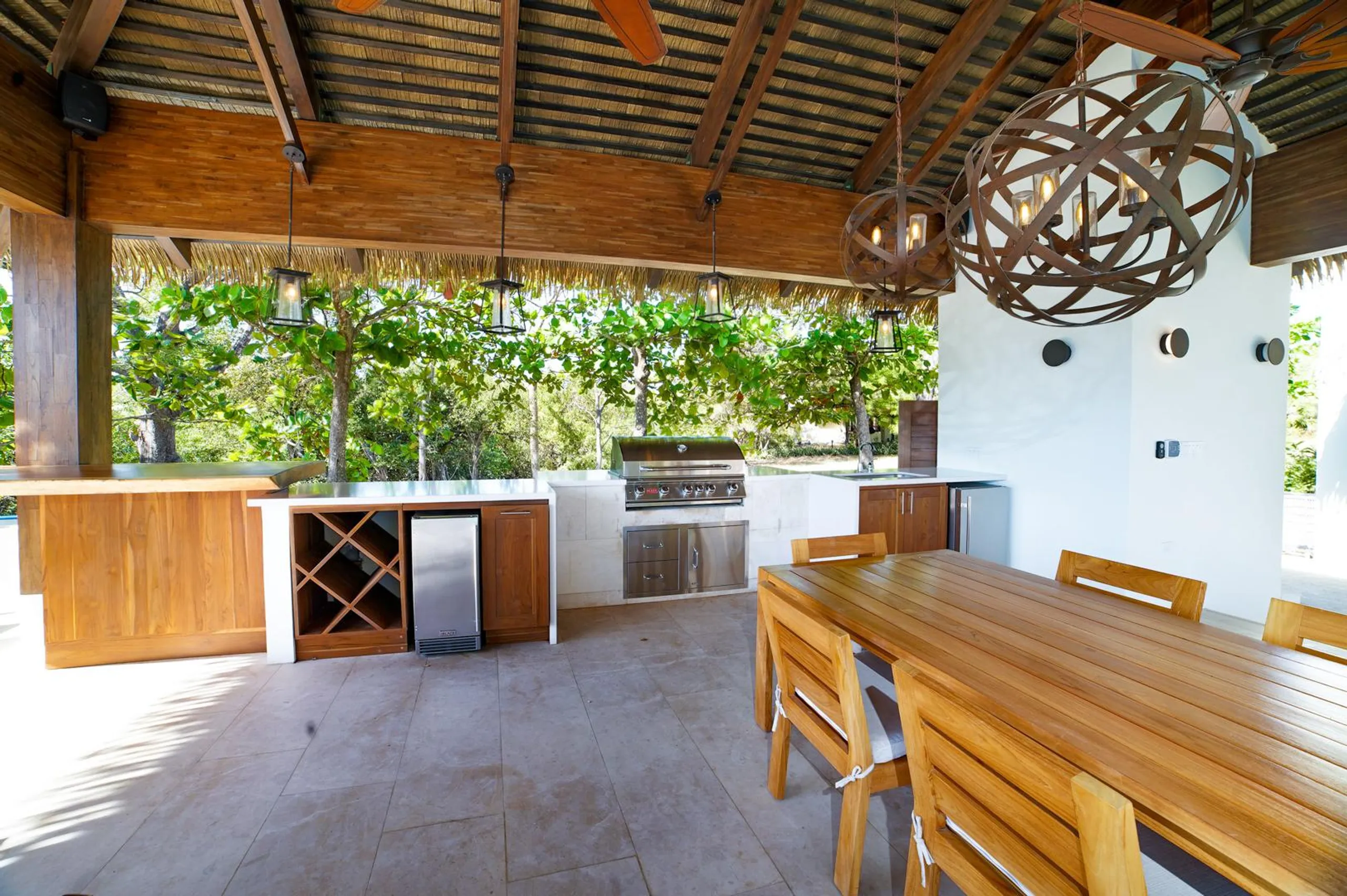 Perfect Playa Langosta Estate with Invigorating Pool and Jacuzzi — photograph 9