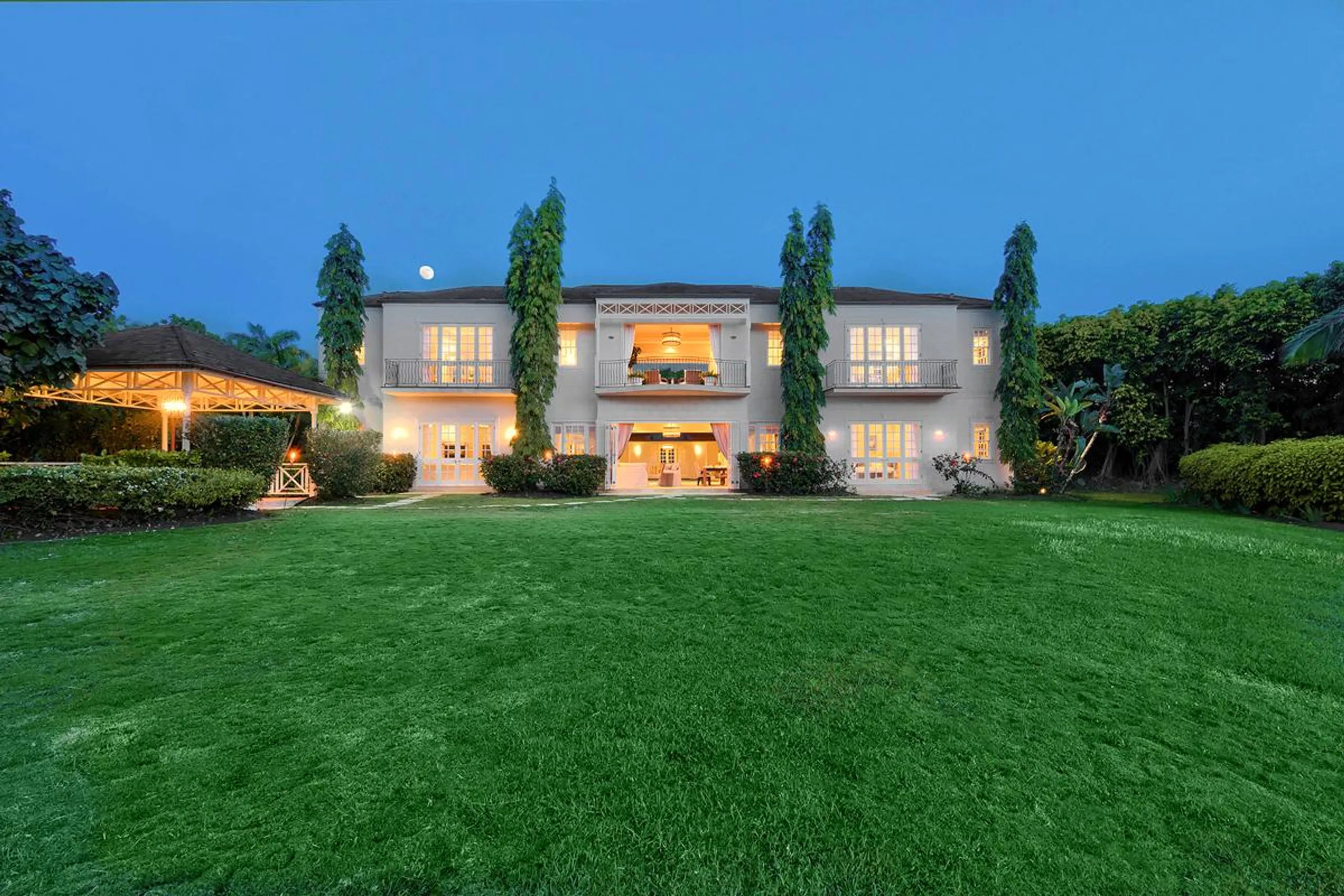 Top-of-the-line Bajan Villa with Private Pool and Beach Views — photograph 5