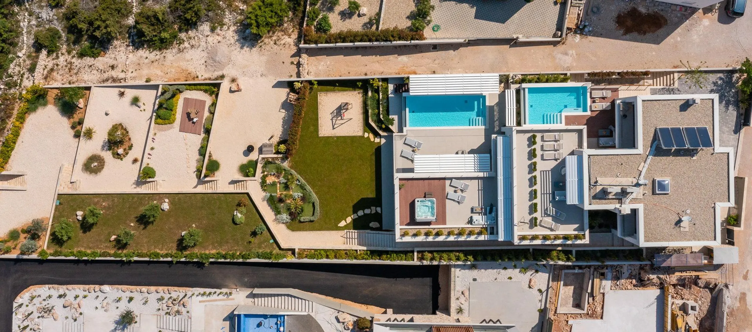 Deluxe Paradise Villa Complex with Private Pools and Breathtaking Sea Views — photograph 3