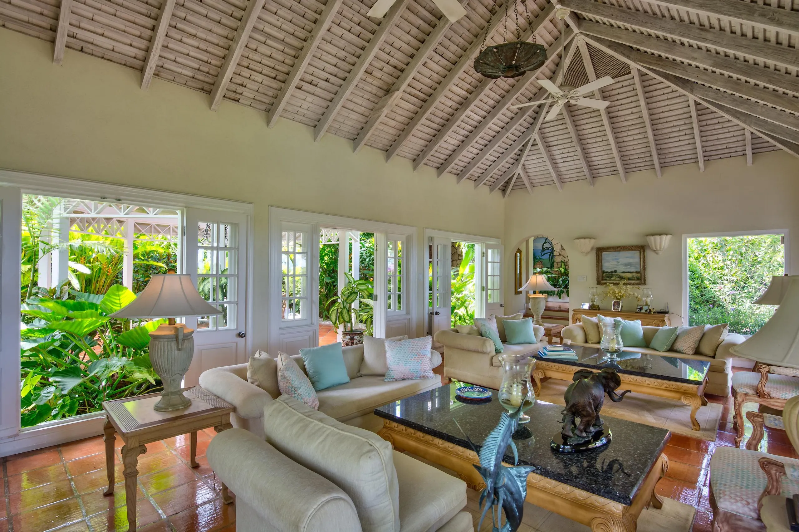 Sandy Lane's Lush and Tropic Villa with Access to a World Class Beach Club and more — photograph 8