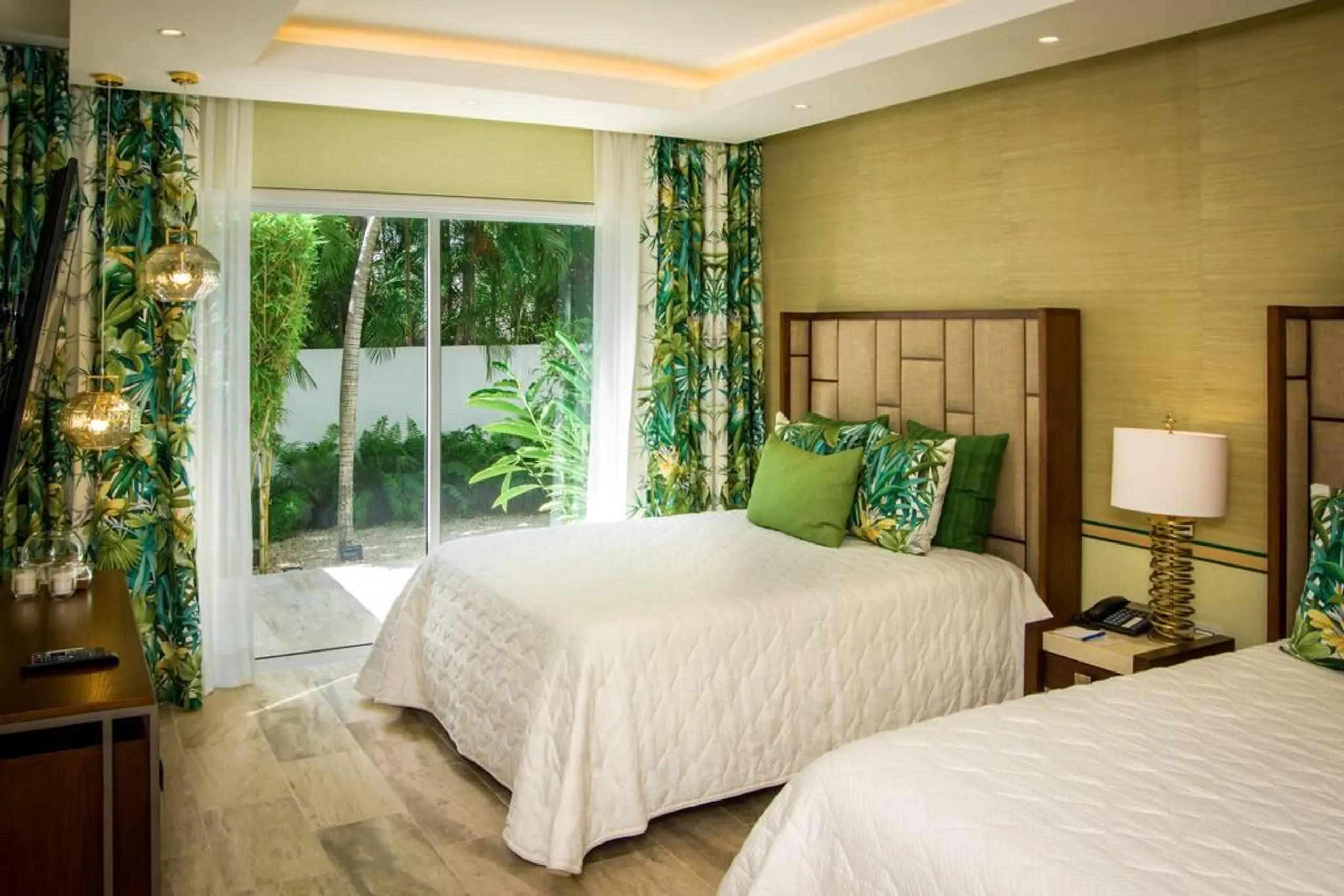 Deluxe Classic Estate in La Romana with Private Pool and Home Theater — photograph 8