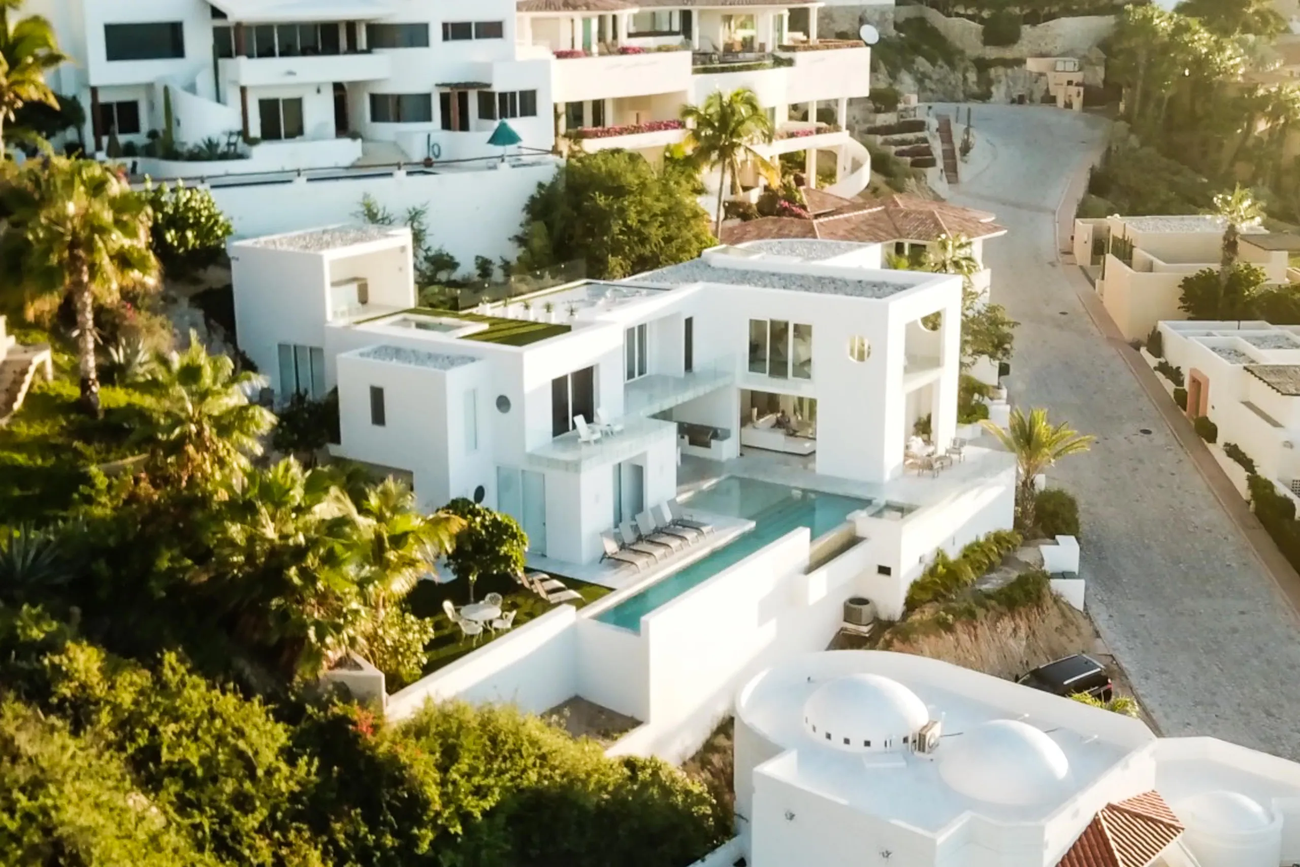 Stunning Modern Design Estate  & Gorgeous Ocean Views — photograph 6
