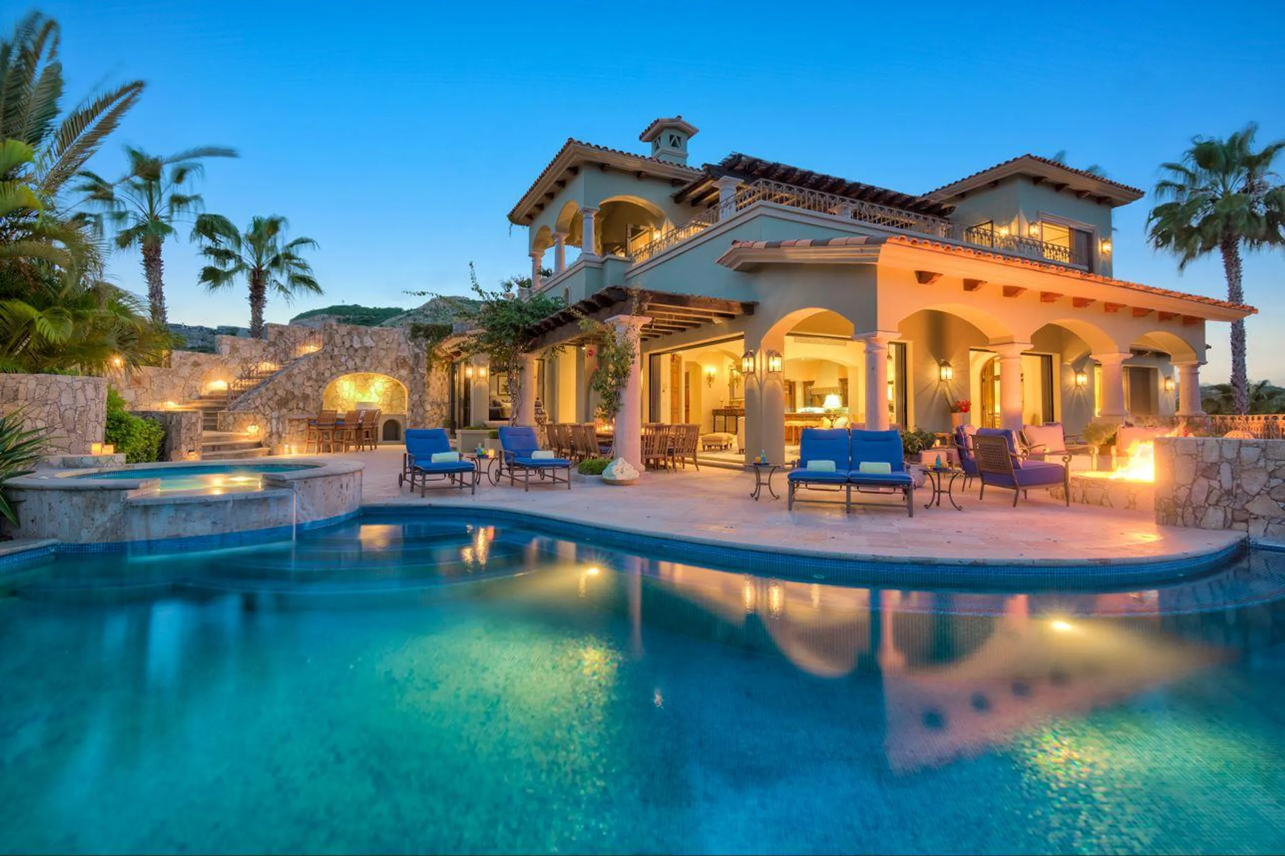 Opulent 5-Bedroom Villa with Private Infinity Pool, Firepit, and Ocean Views, Los Cabos