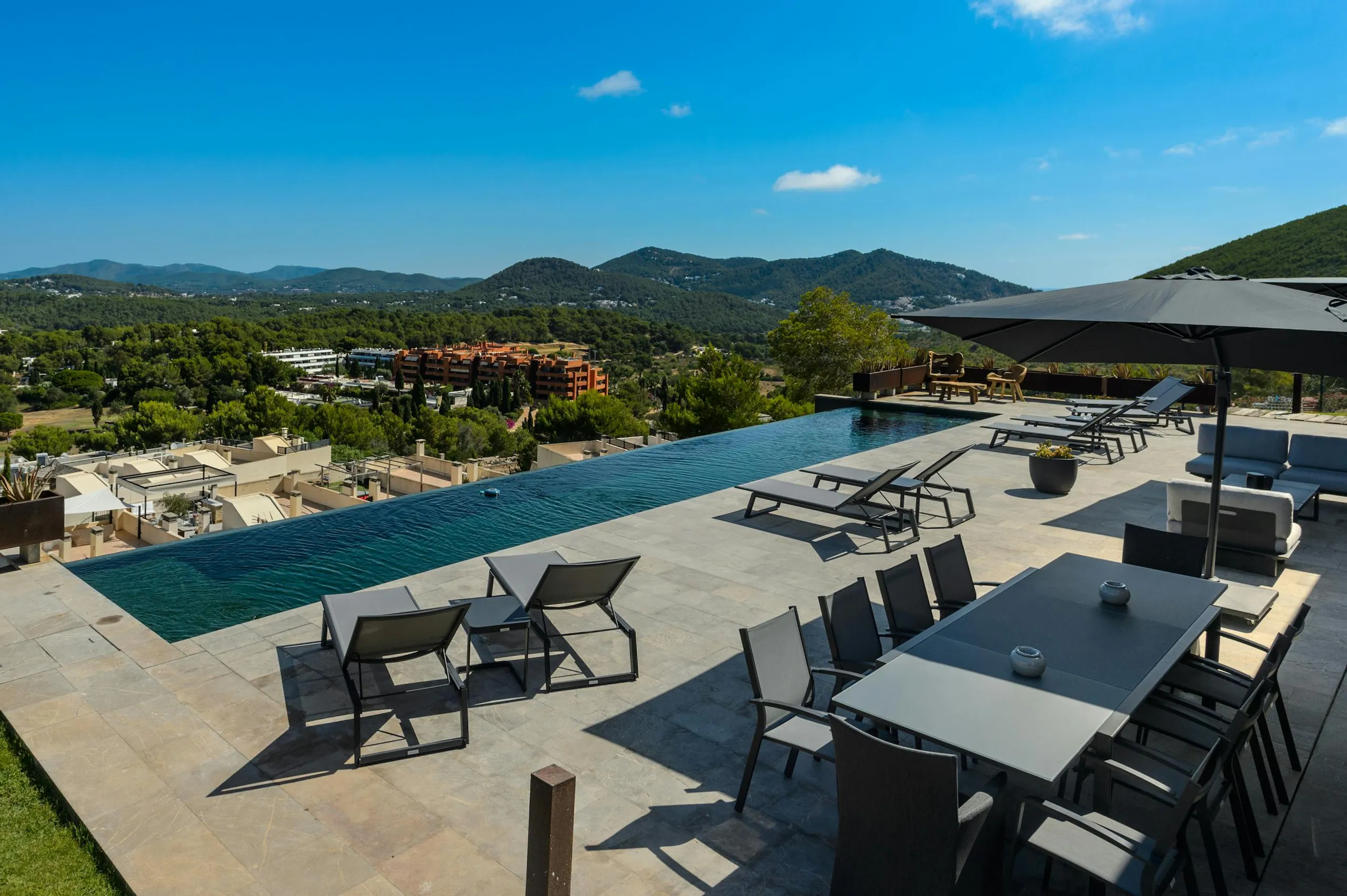 Serene Contemporary Villa in Ibiza with Infinity Pool and Panoramic Views, Ibiza
