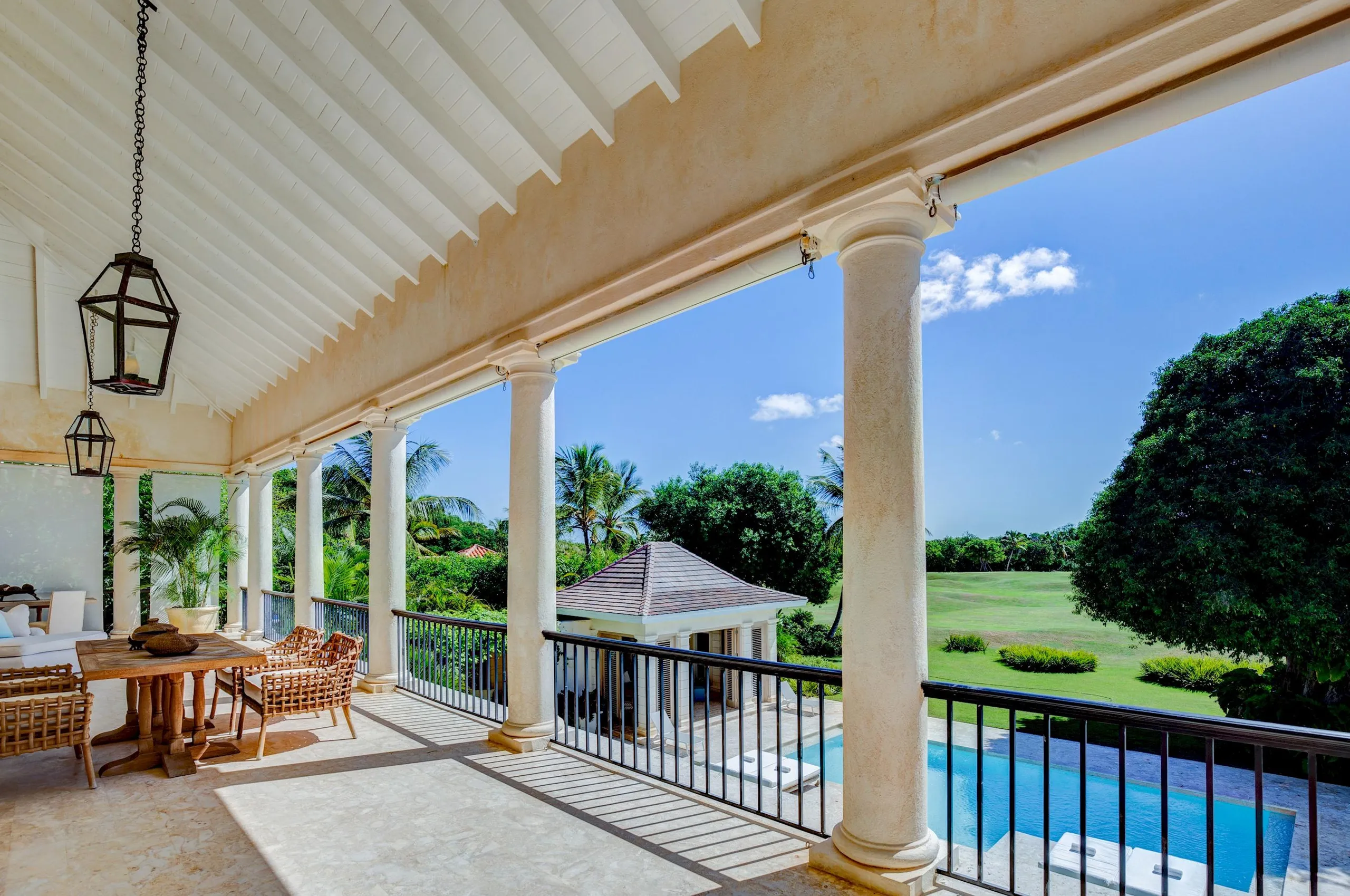 Splendid Six Bedroom Villa with Private Pool and Golf Views — photograph 6