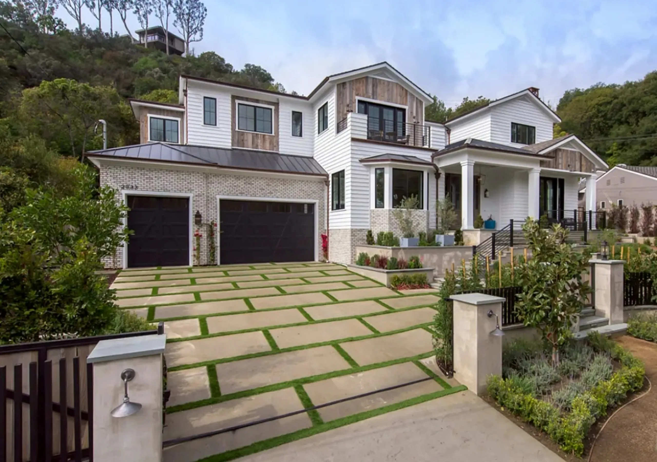 Contemporary Canyon Villa with Lush Gardens, Los Angeles