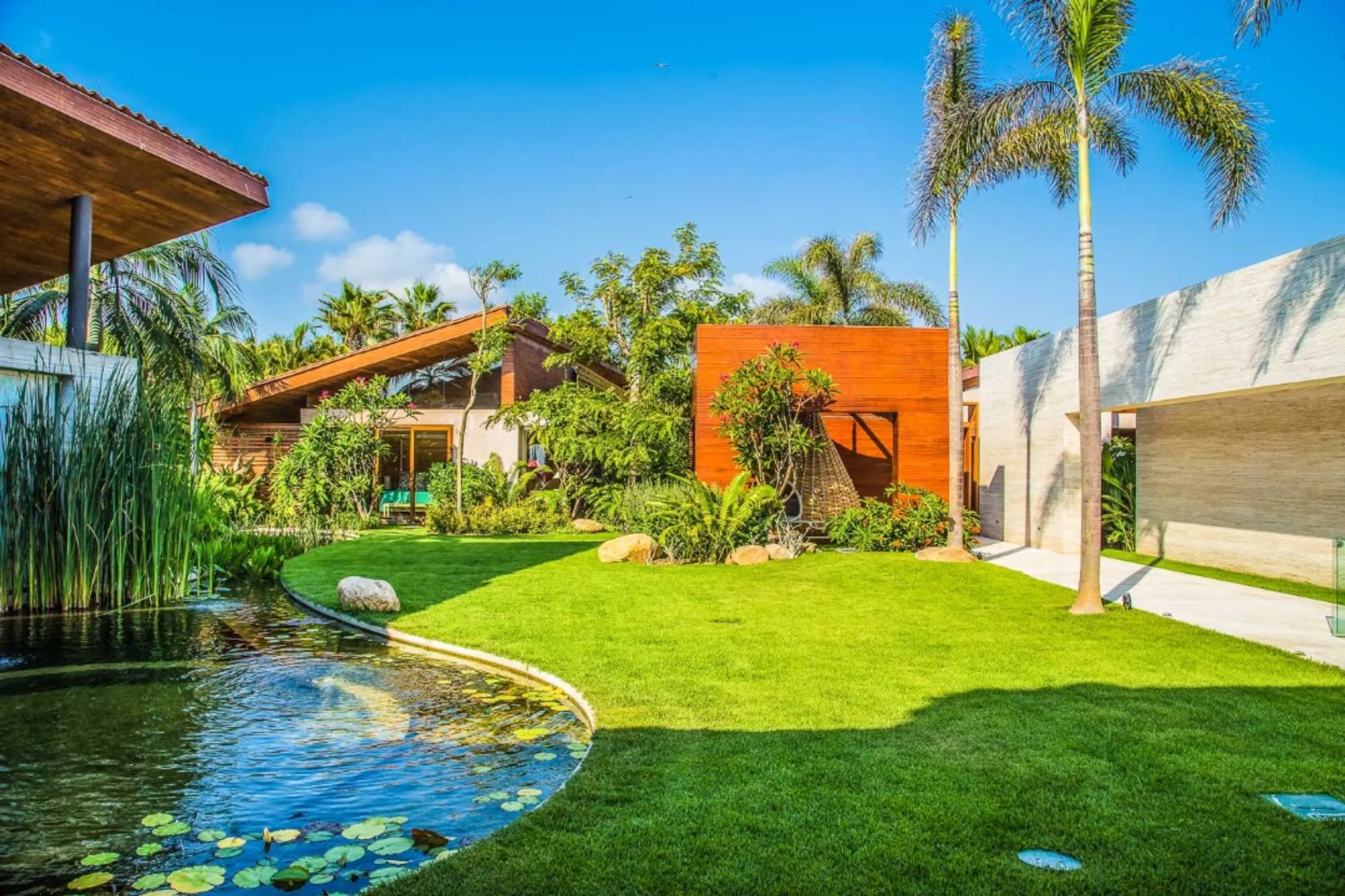 Awe-Inspiring 4-Bedroom Villa in Punta Mita with Infinity Pool, Club Access and Ocean Views from — photograph 7