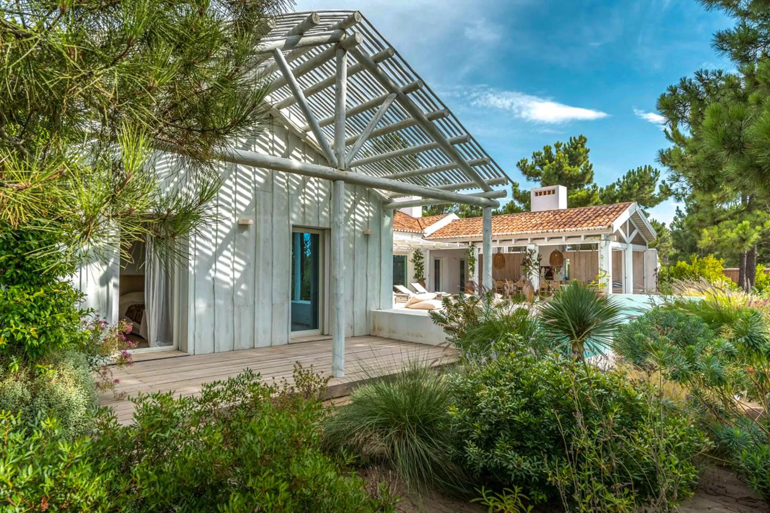 Tranquil Single-Storey Villa in Casas da Encos with Private Pool and Serene Garden — photograph 12