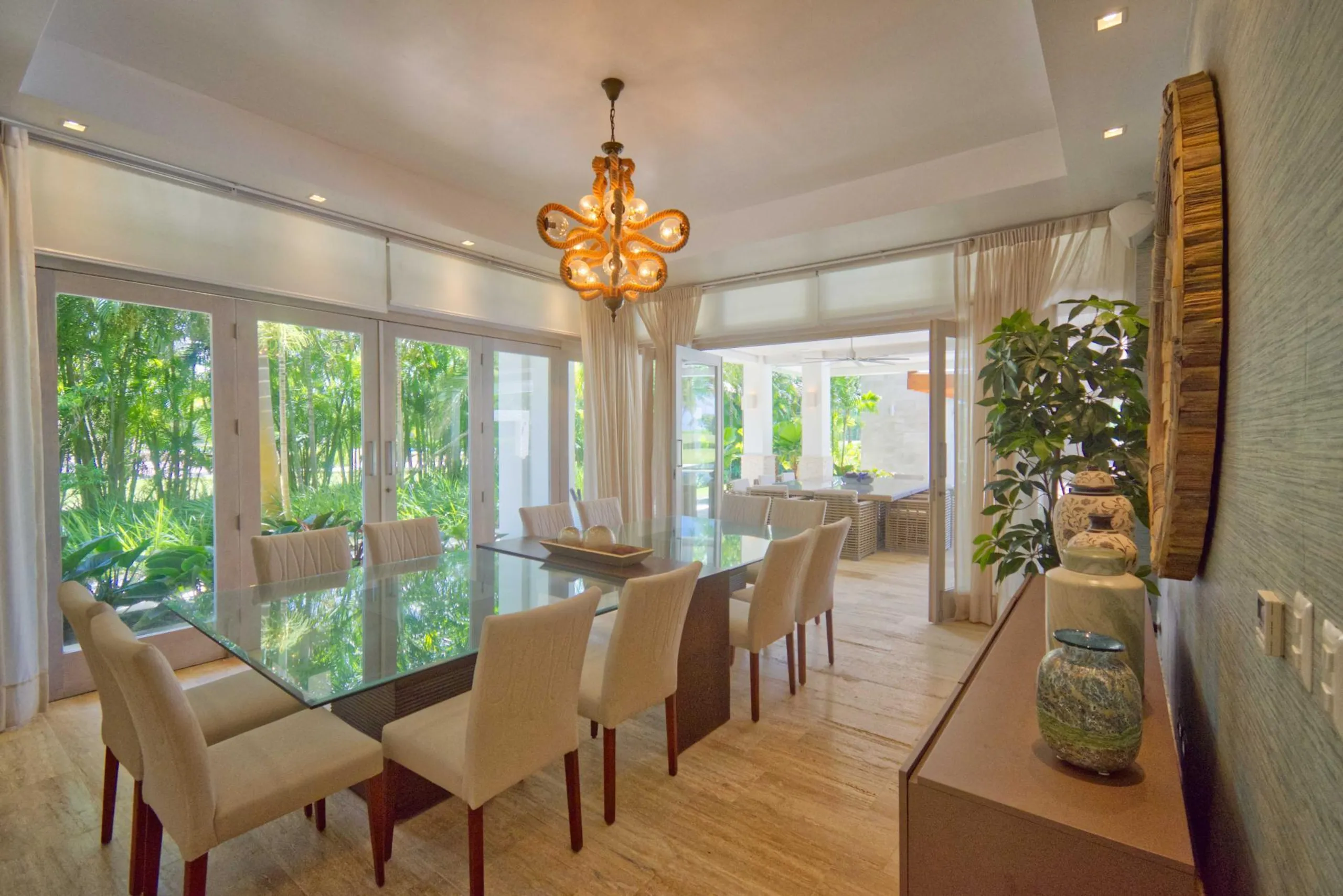 Modern Punta Cana Villa with Private Pool, Jacuzzi, and Stunning Views — photograph 7