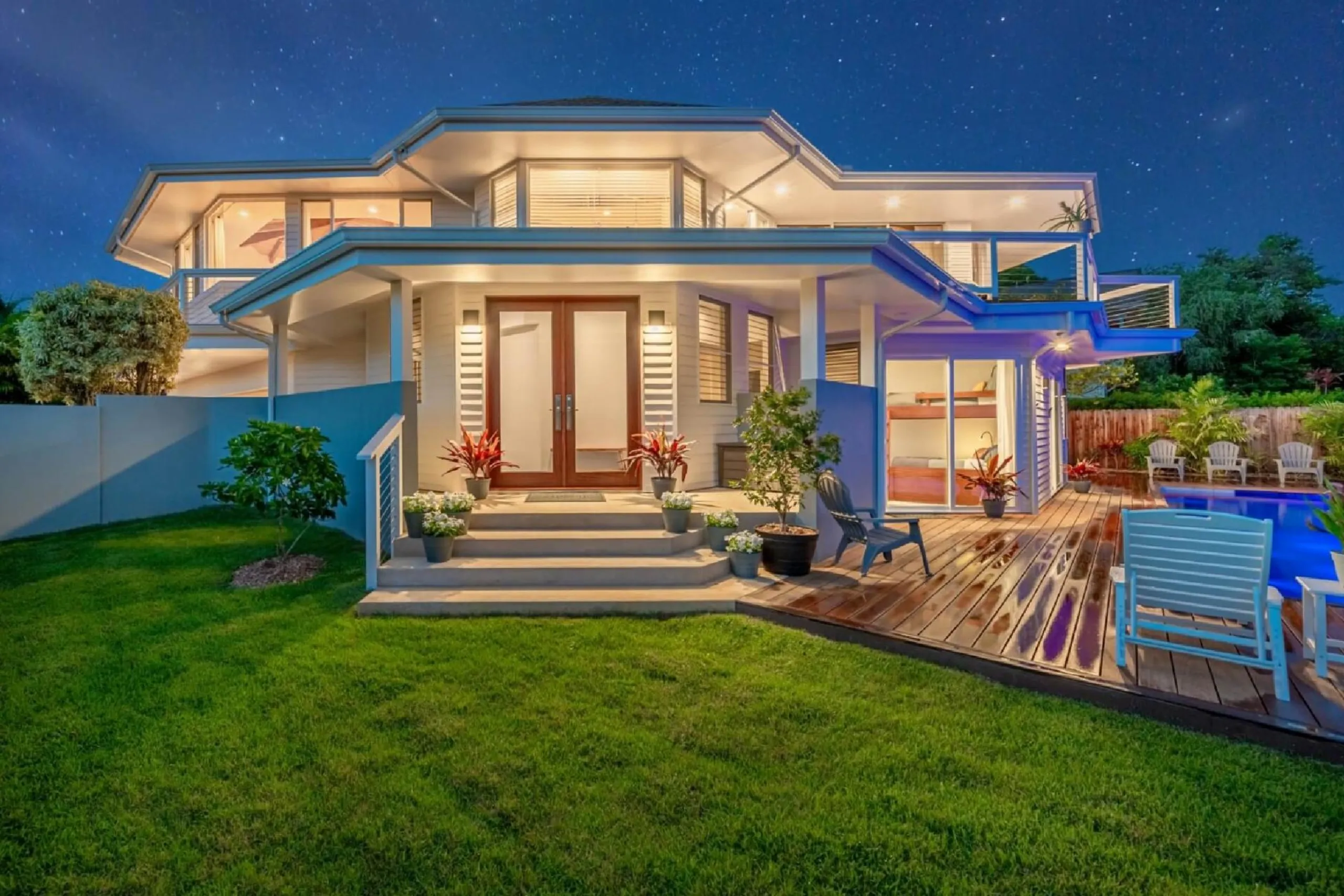 Hanalei Vista Estate Featuring Sweeping Views of the Mountains and Ocean Over Hanalei Bay — photograph 4