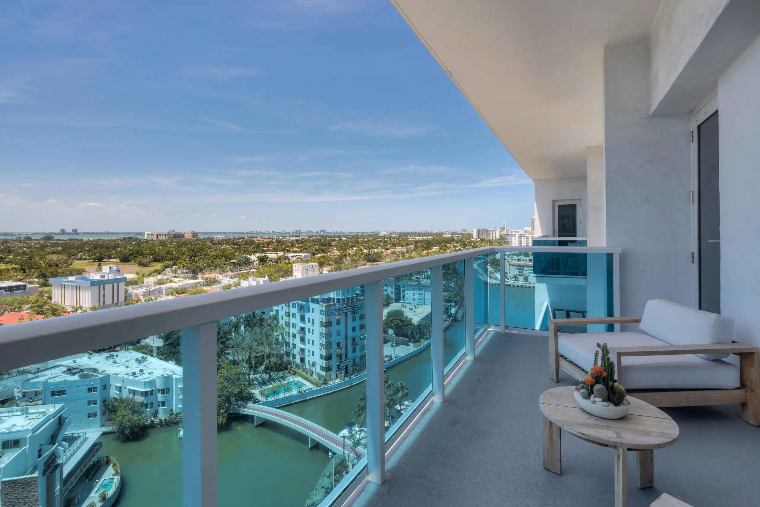 Villa setting in Miami