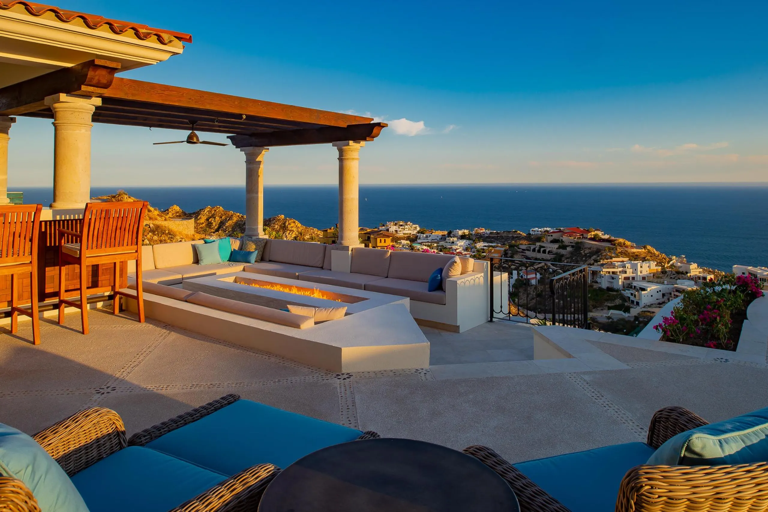 Spectacular Los Cabos Villa in Pedregal with Infinity Pool and Sweeping Ocean Views — photograph 12