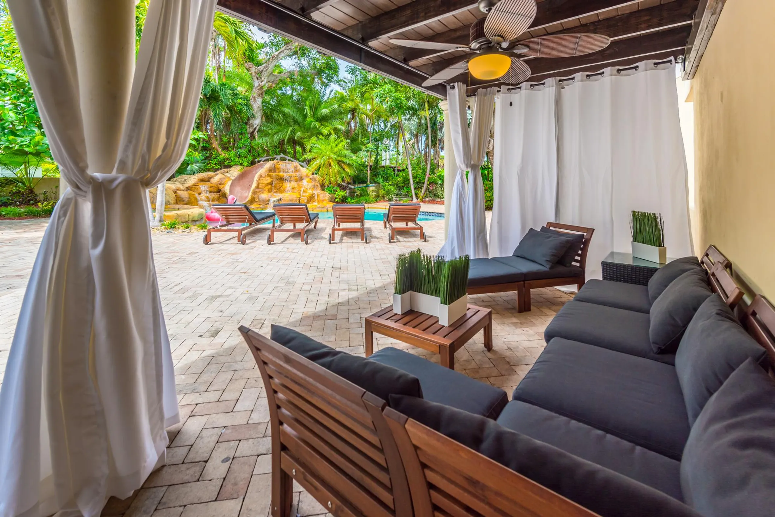 Miami Mirage Villa with Private Pool — photograph 7