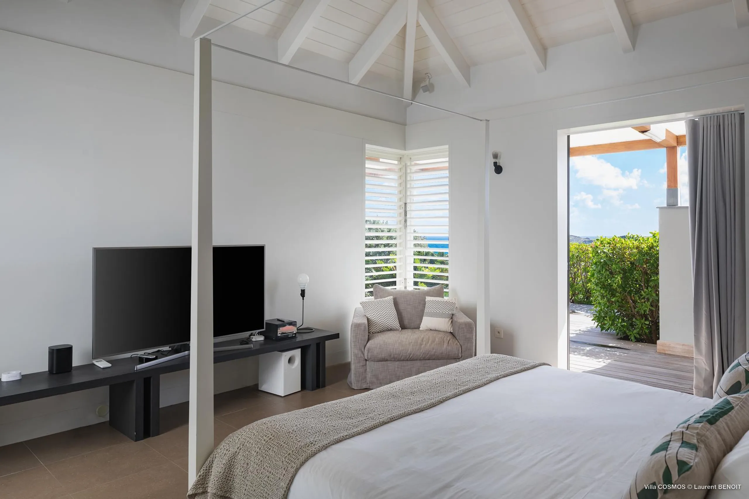 Magnificent Tropical Villa w/ Private Pool and Gourmet Kitchen — photograph 12