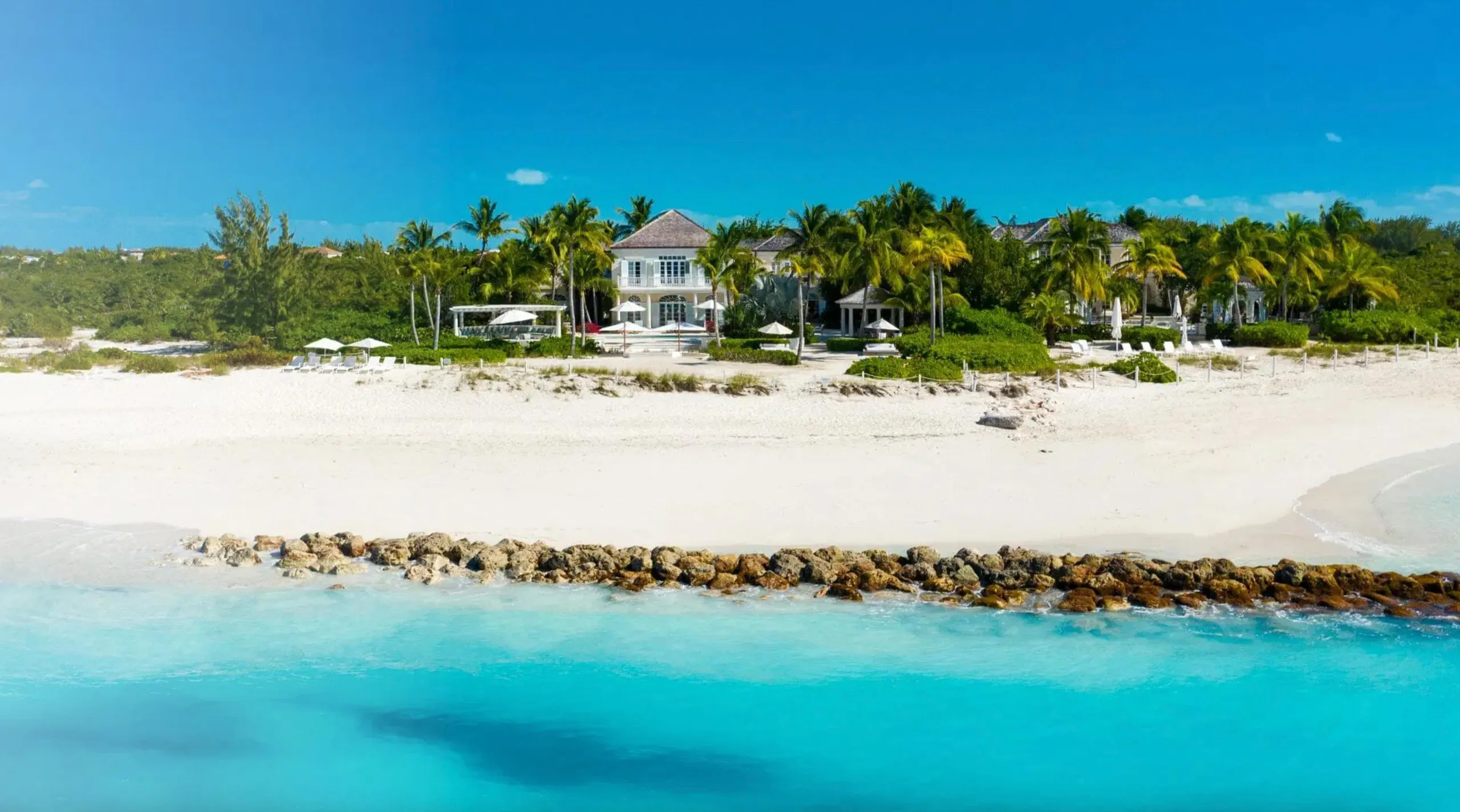 A Luxurious Caribbean Estate with Private Pool and Ocean Views, Grace Bay