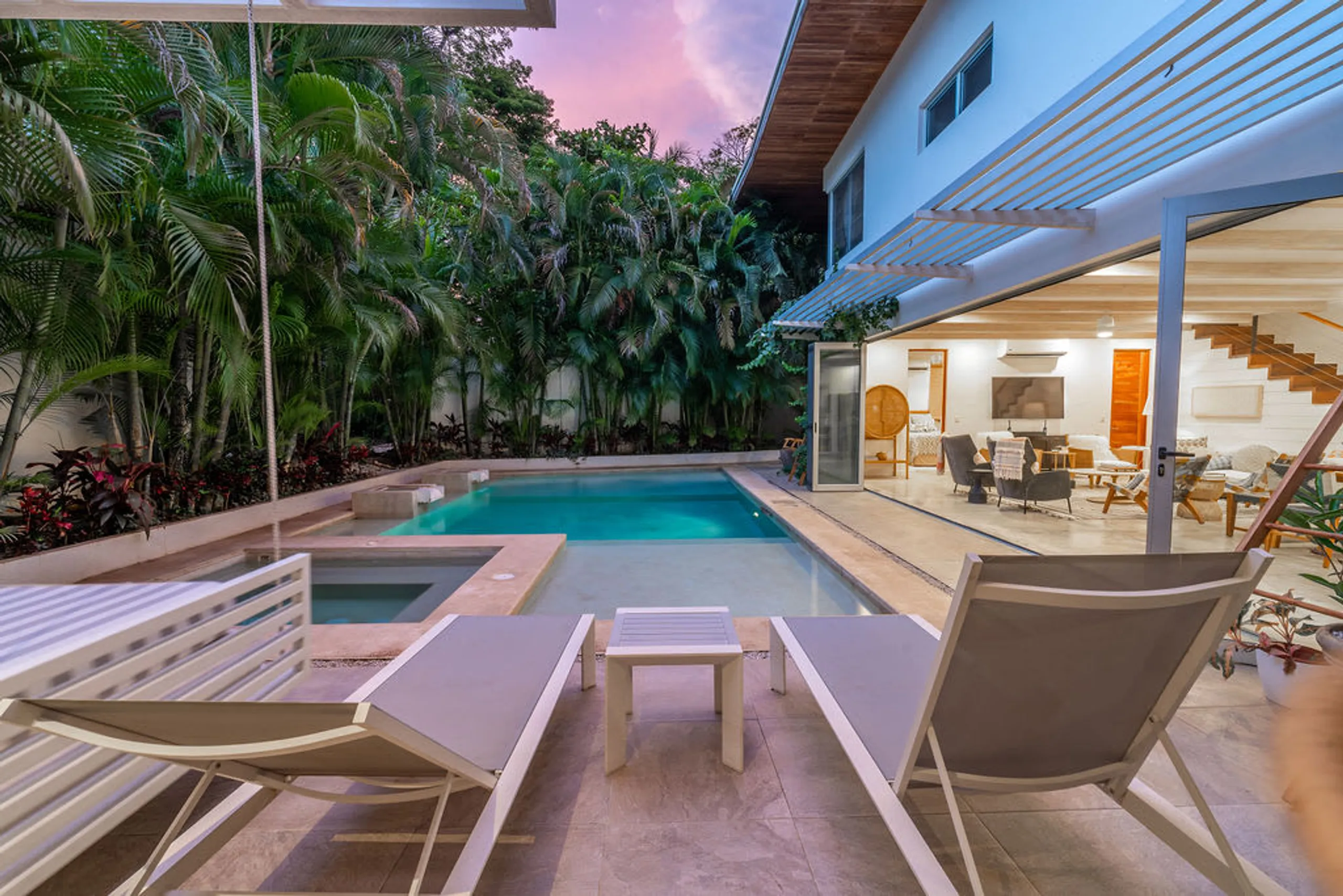 Spacious & Chic Villa with Private Pool, and Steps from Surf & Vibrant Town Life — photograph 3