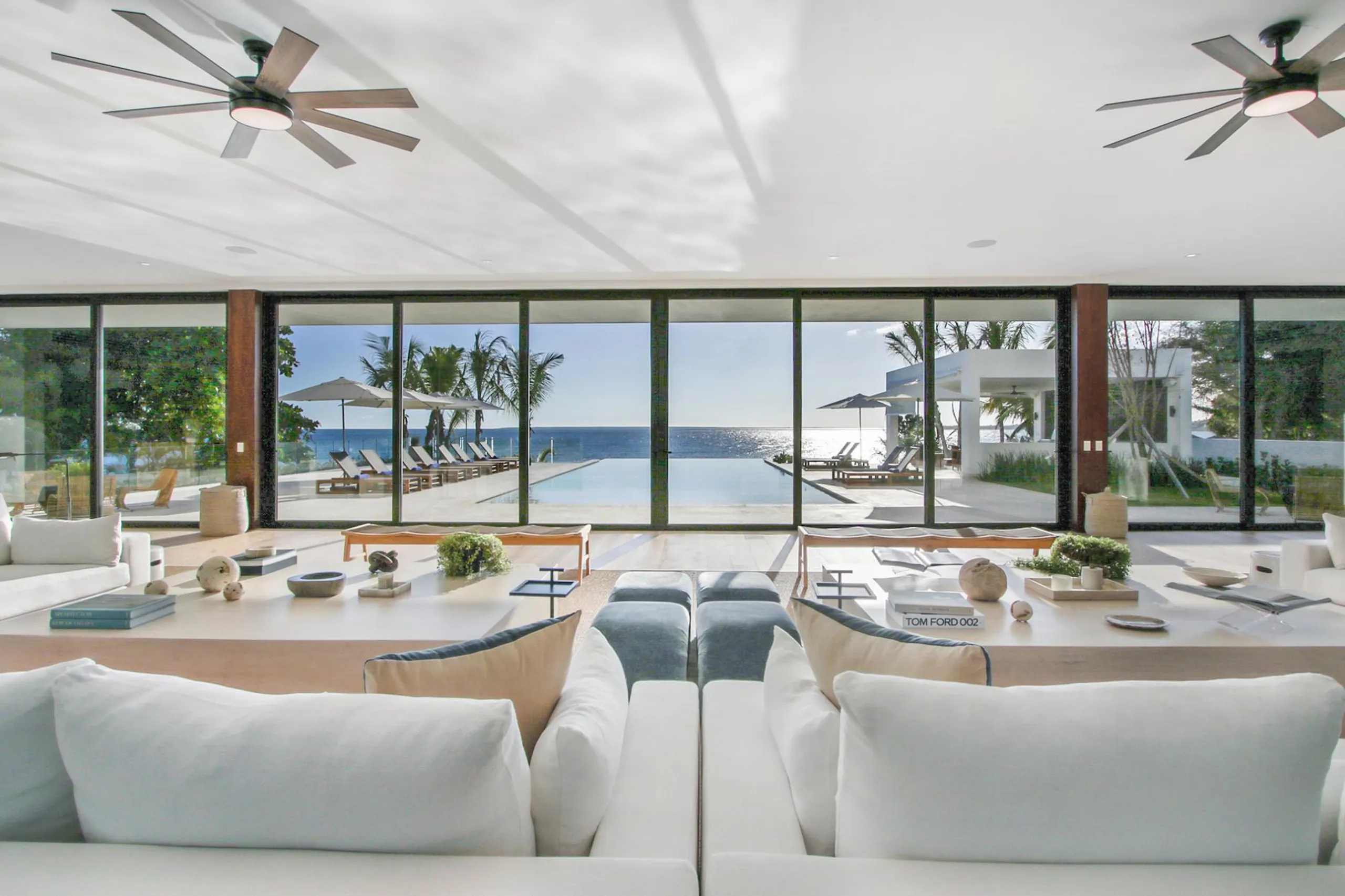 Sumptuous 12BR Sanctuary with Private Pool and Stunning Views, La Romana