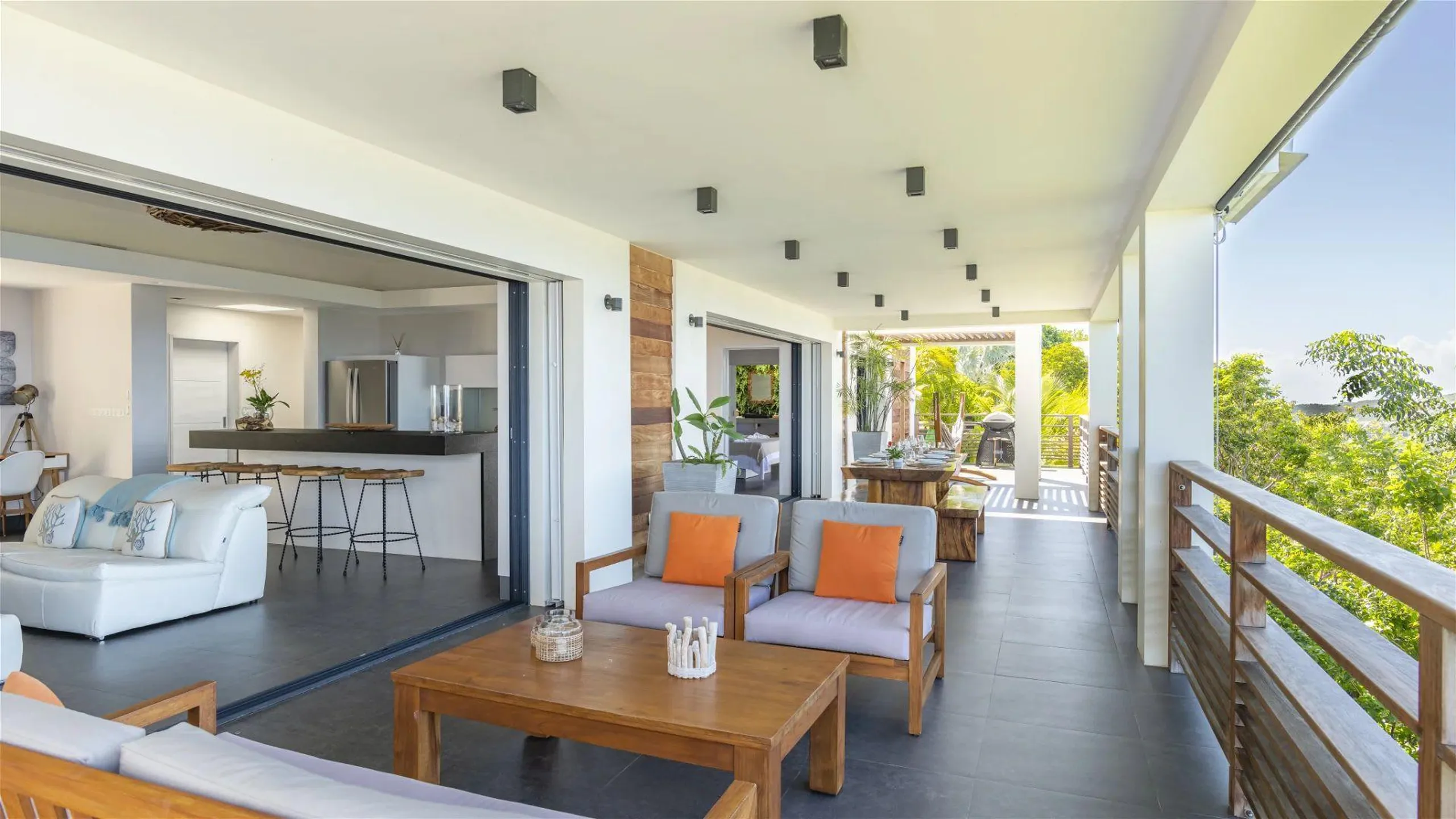Tranquil Seaview Villa with Invigorating Pool — photograph 12