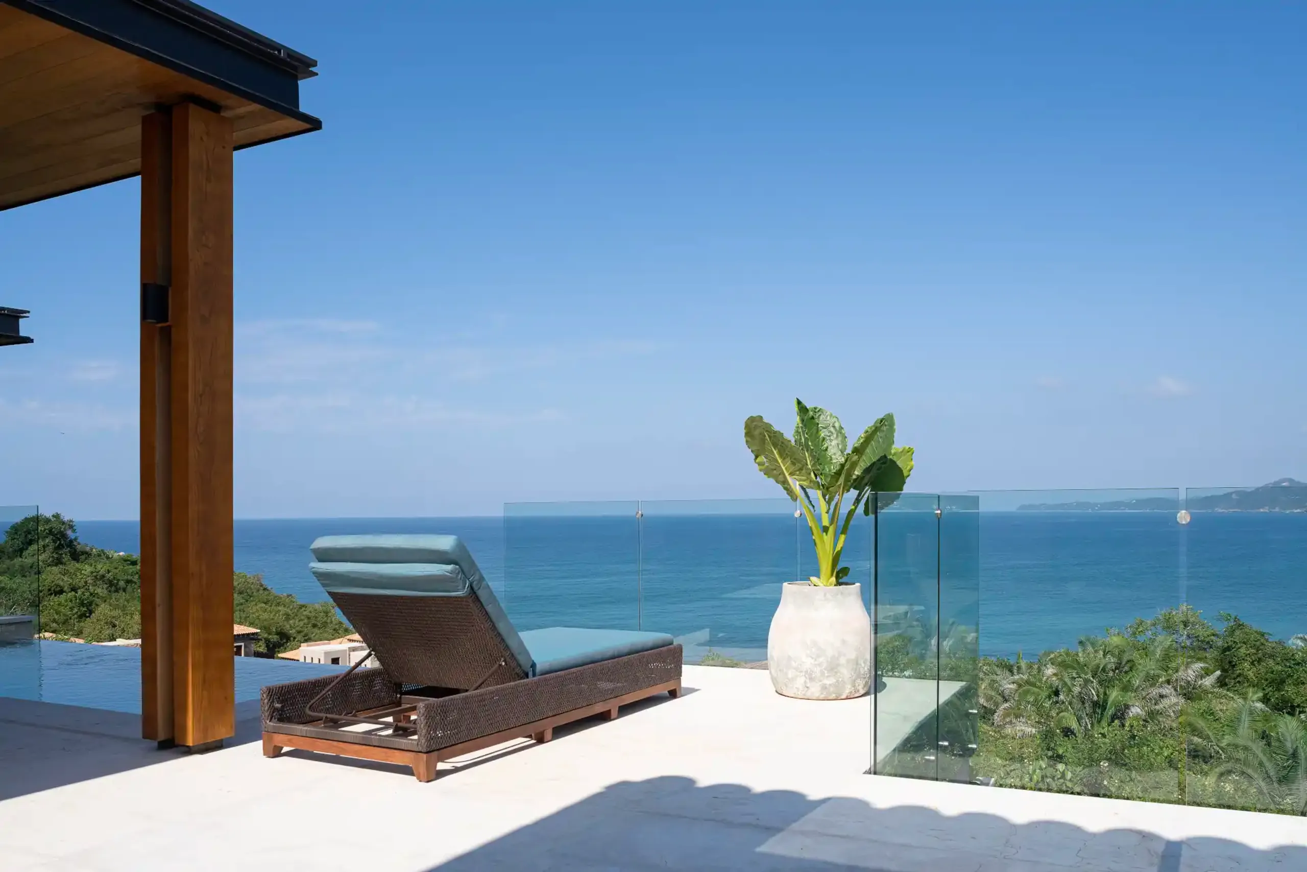 Timeless Punta Mita Villa with Panoramic Views, Pool & Ocean Panoramas — photograph 2
