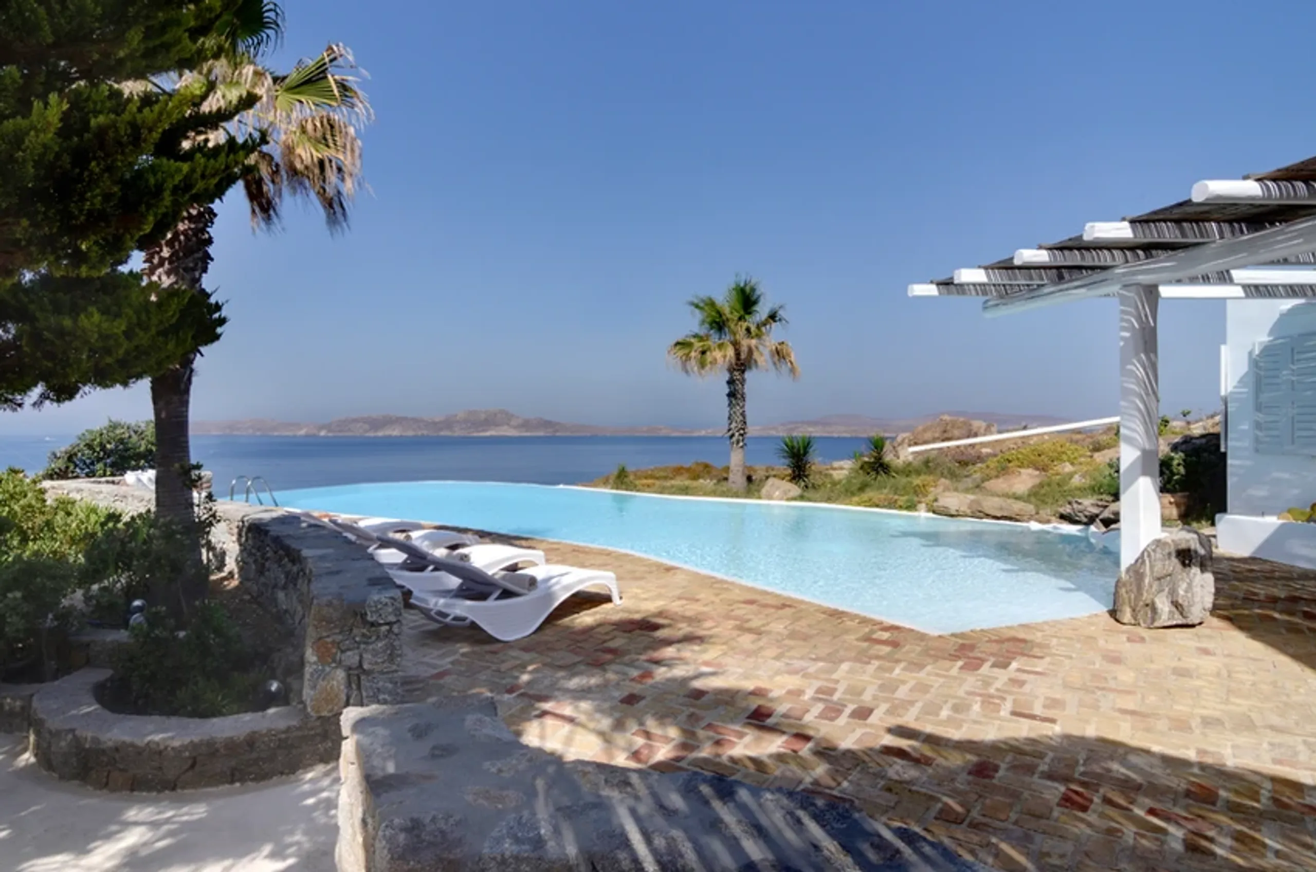 Luxury Villa Rental in Mykonos with Infinity Pool and Mesmerizing Sea Views, Aleomandra