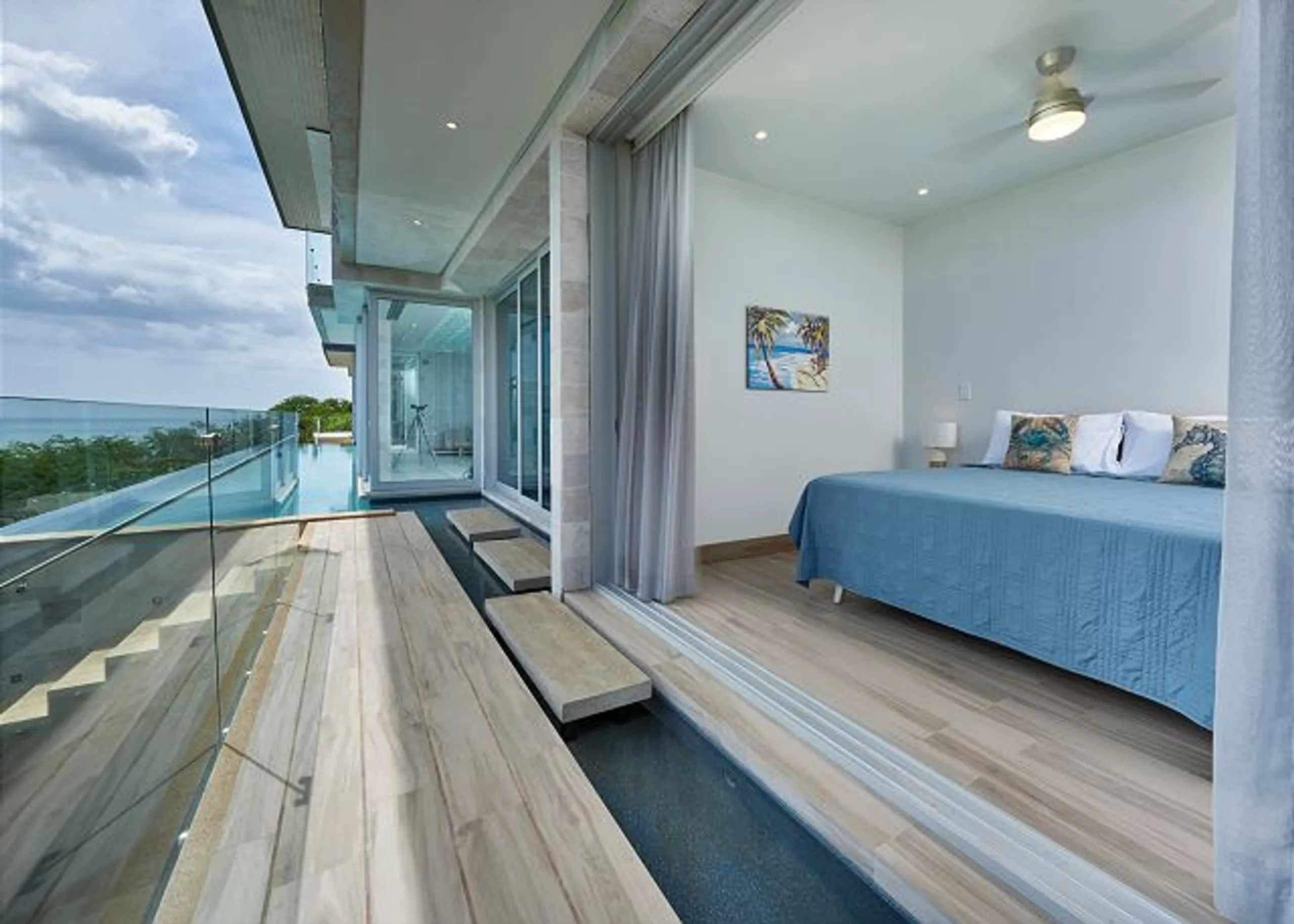 Tropical 9BR Oceanfront Villa with Private Infinity Pool, and Ocean Views — photograph 10