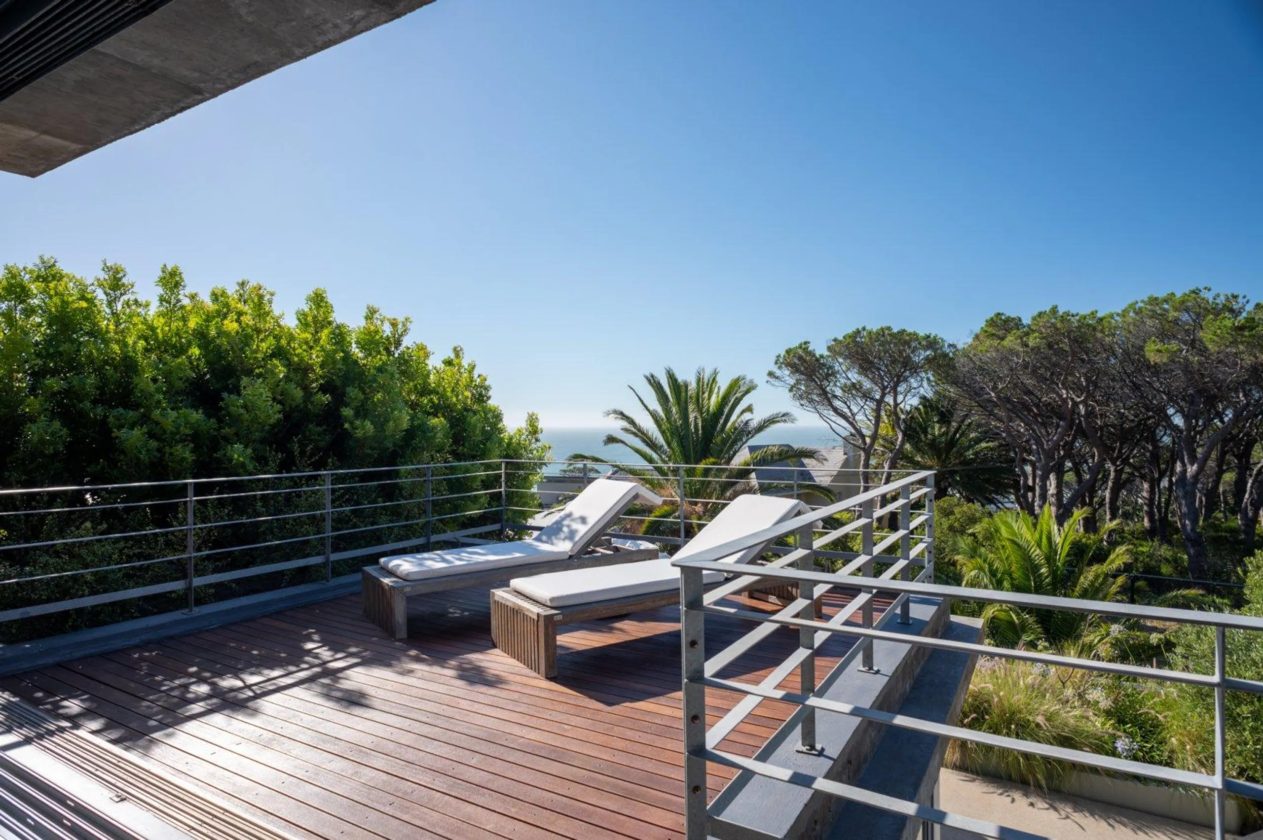 Secluded Luxury Villa with Panoramic Ocean Views — photograph 4