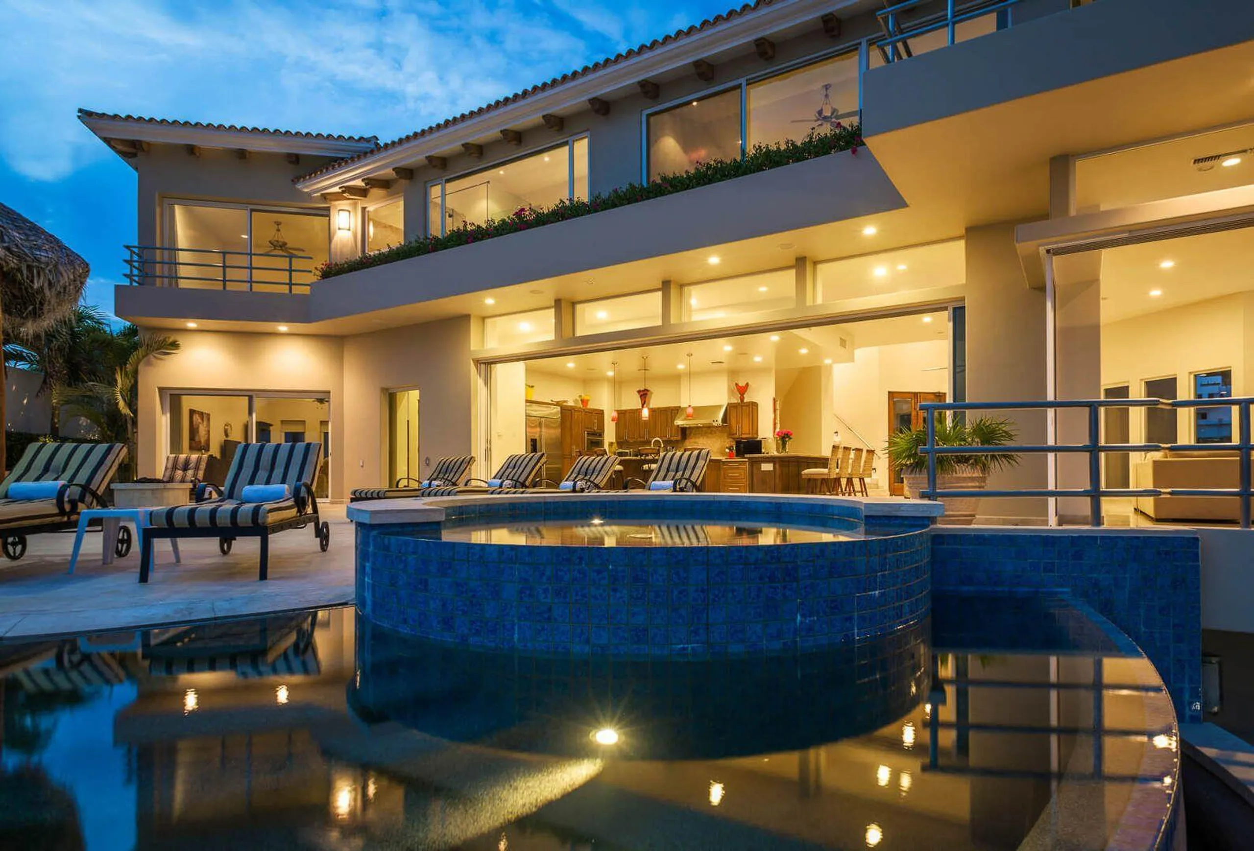 Infinity Pool Estate Overlooking the Sea of Cortez — photograph 8