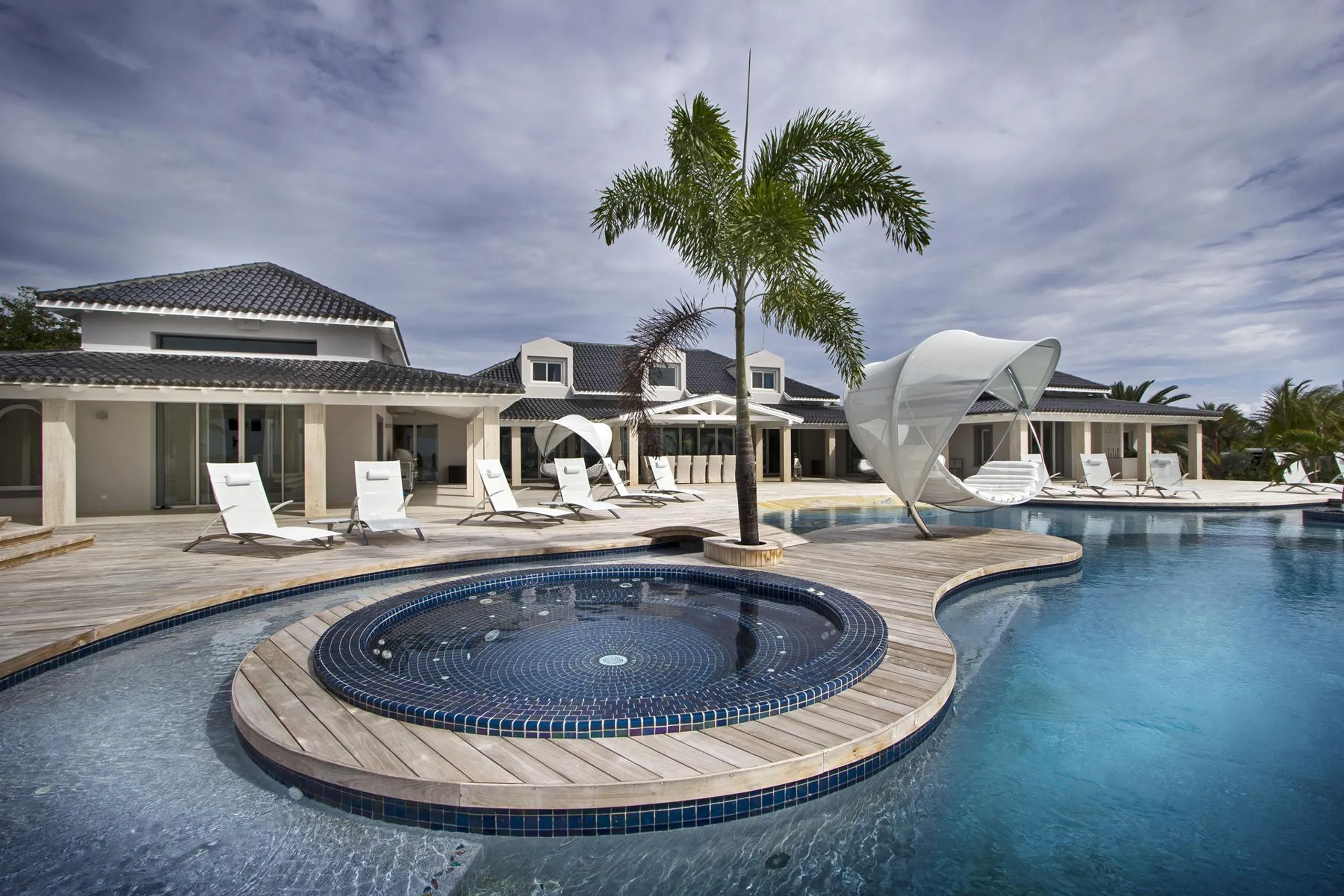 Majestic High-end Villa in Plum Bay Beach, Terres Basses