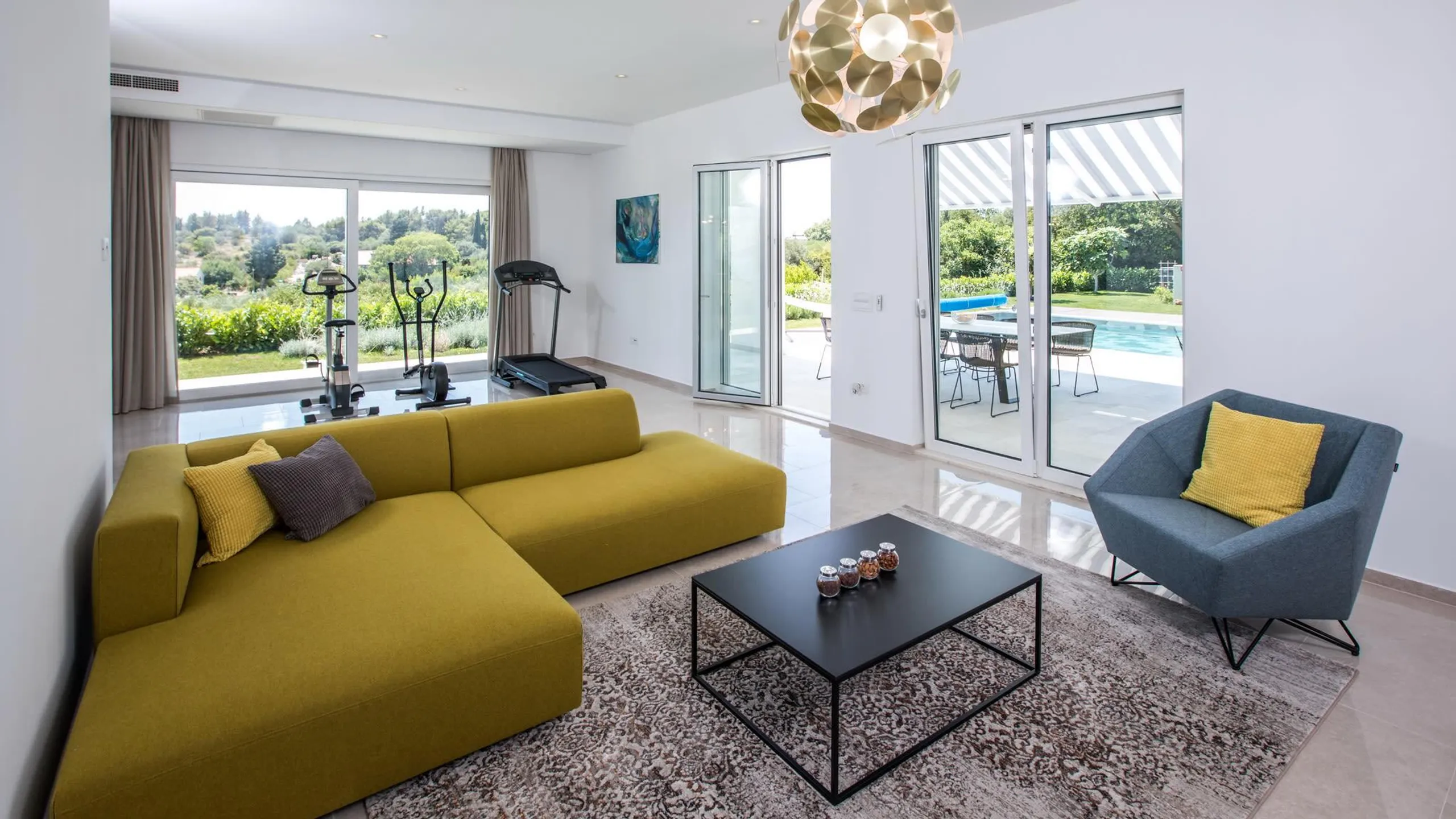 Refined Orašac Retreat with Pool and Mediterranean Gardens — photograph 4
