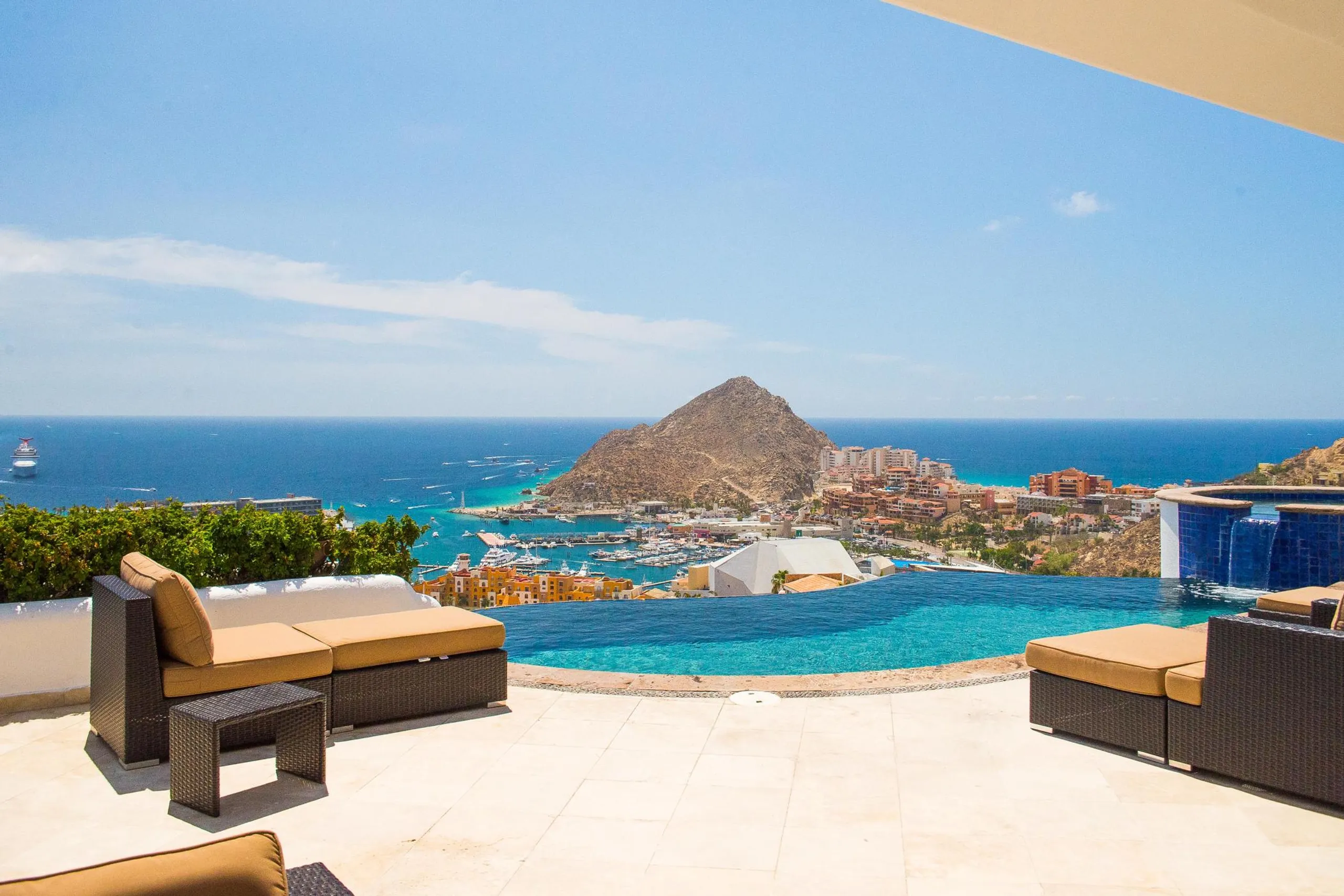 Stunning Cabo San Lucas Villa with Infinity Edge Pool and Jacuzzi — photograph 7