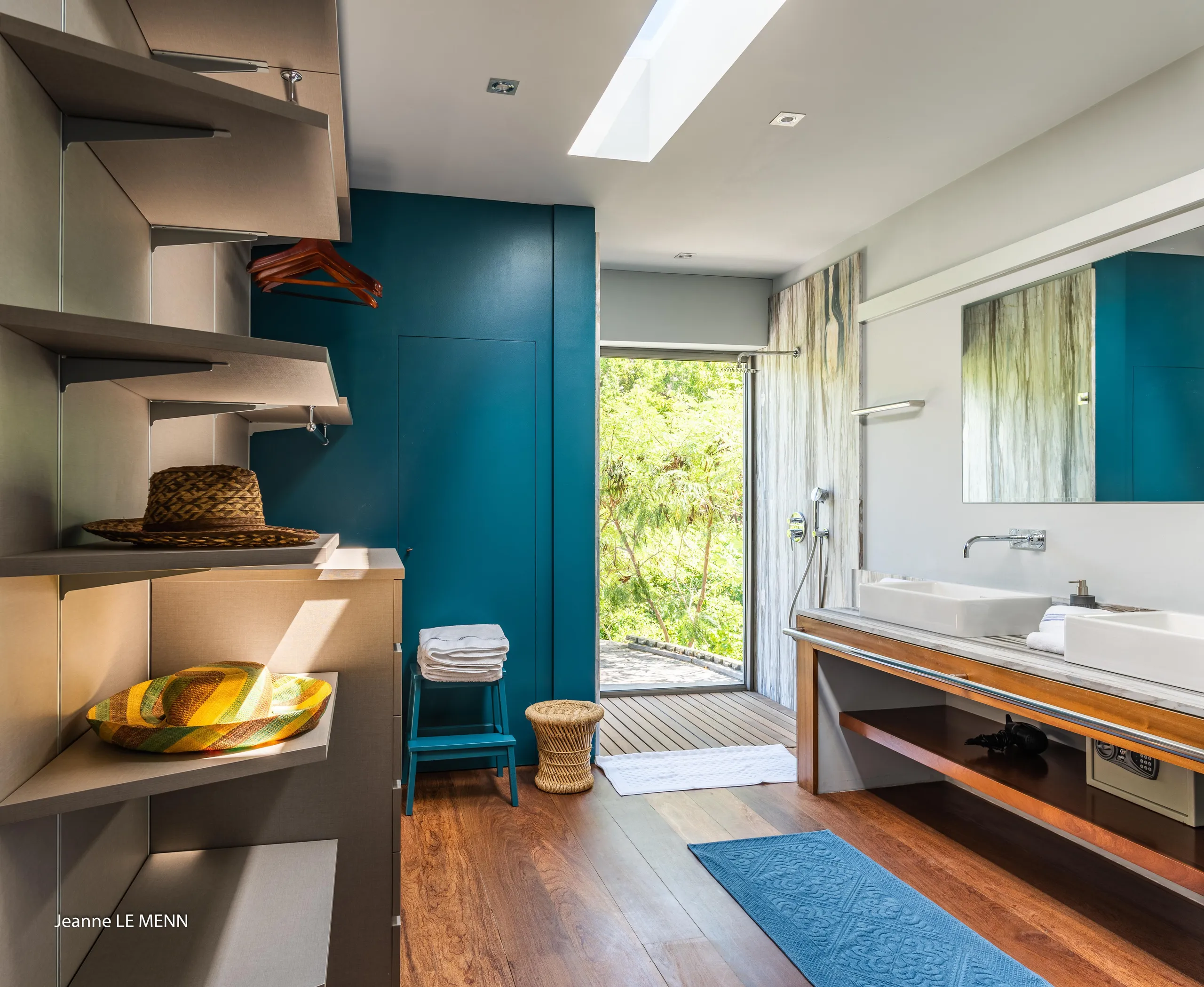 Refined Seaview Villa with Private Pool — photograph 7
