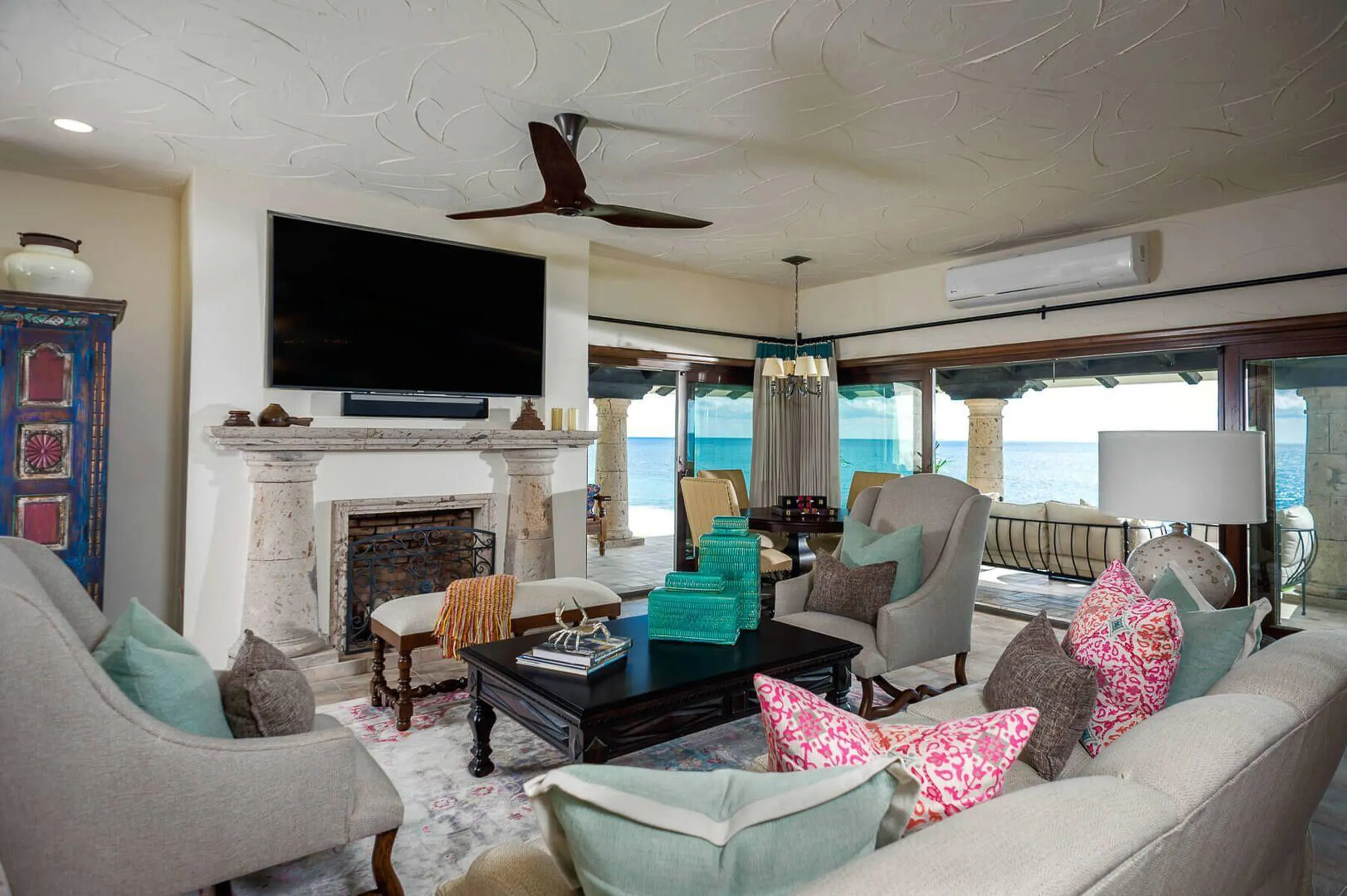 Luxurious Beachfront Villa in Playa Tortuga with Private Pool and Panoramic Ocean Views — photograph 7