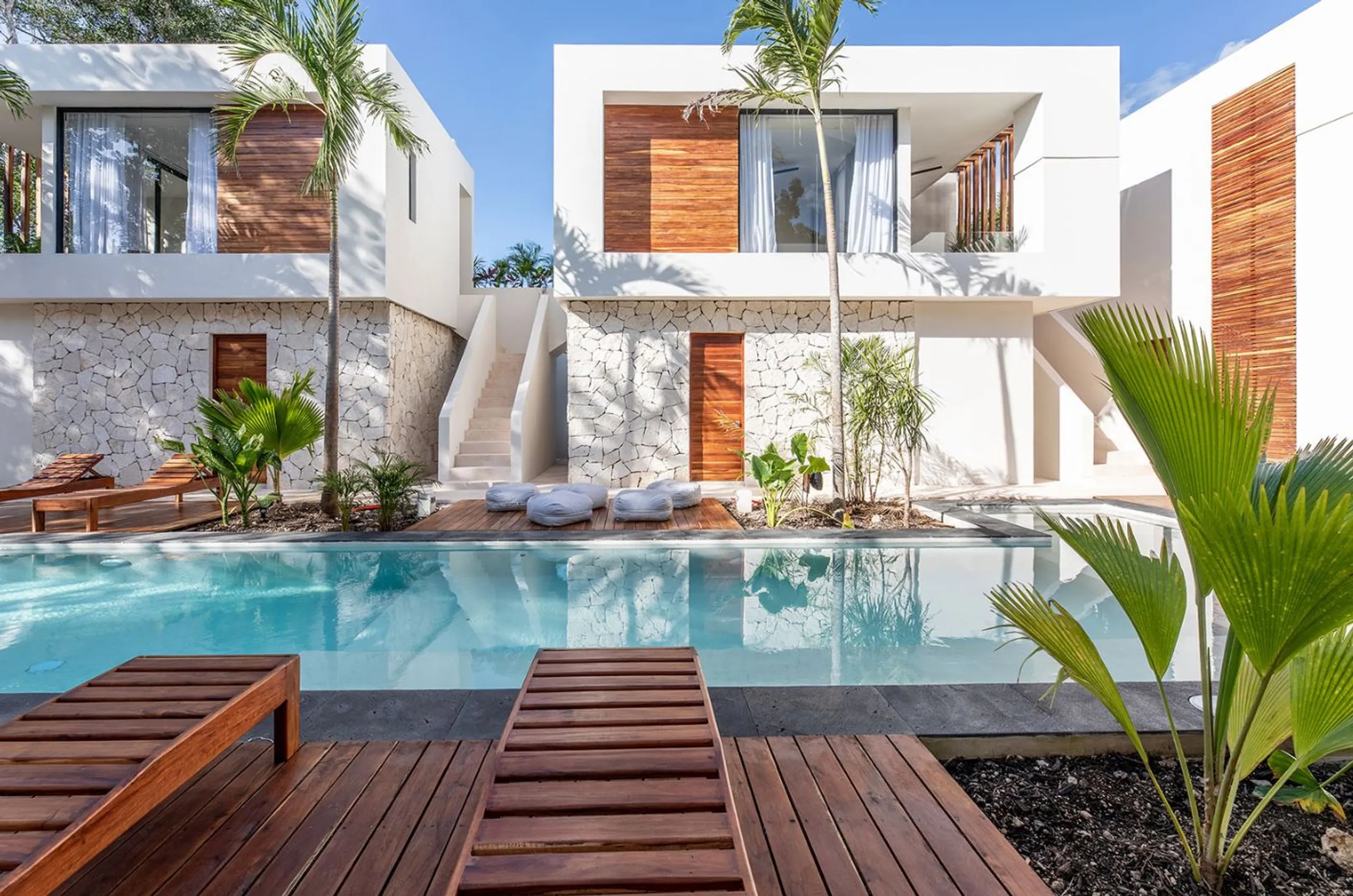 Contemporary U-Shaped Villa in Tulum with 5 Private Plunge Pools & Garden — photograph 5