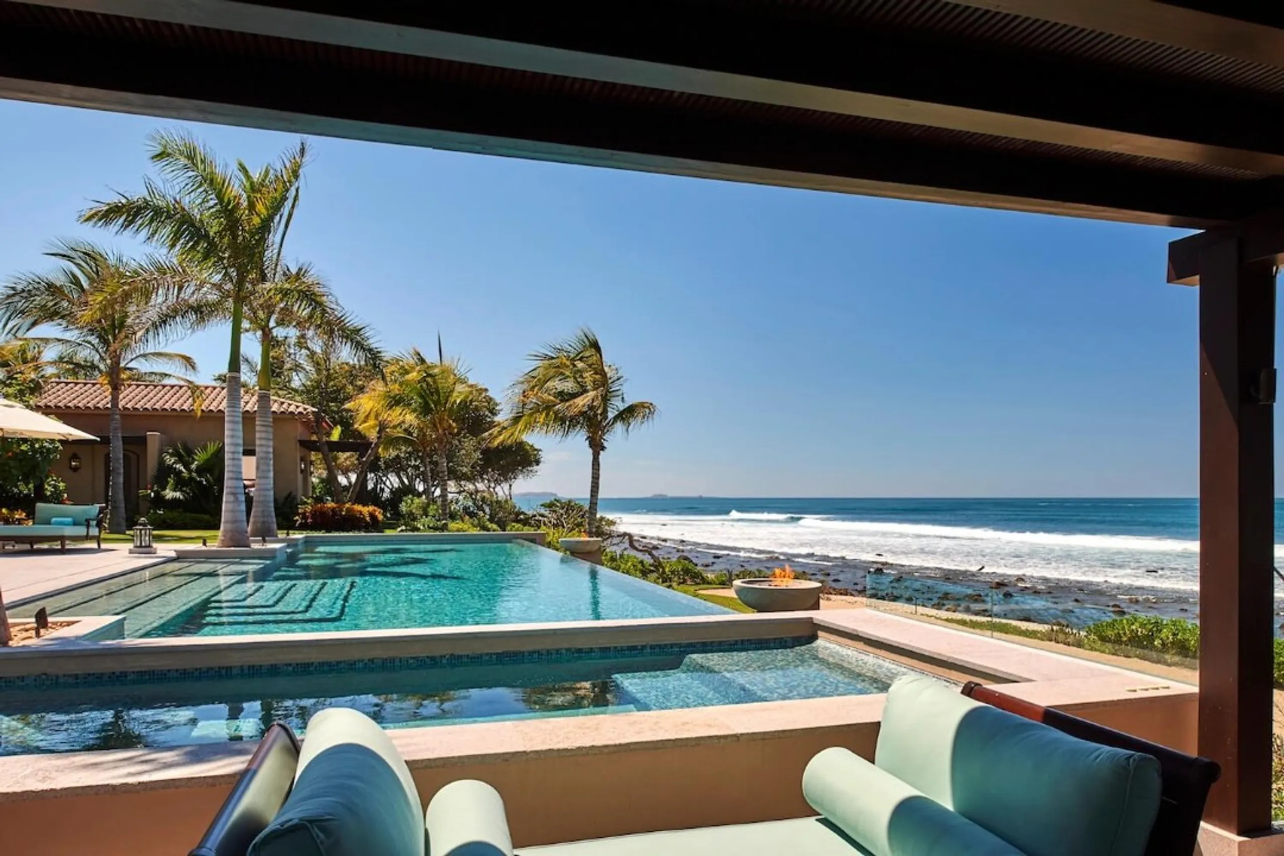 Oceanfront Hacienda-Style Villa in Punta Mita with Full Staff & Private Pool — photograph 5