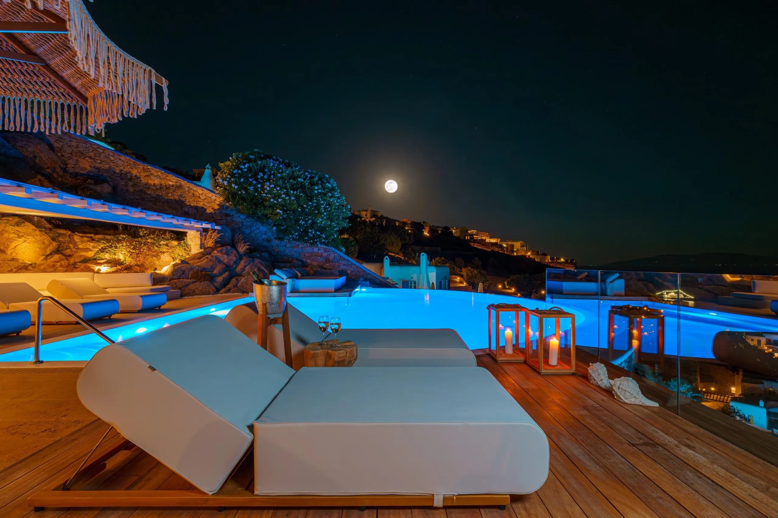 Elegant Oceanview Villa in Mykonos with Private Pool and Jacuzzi — photograph 12