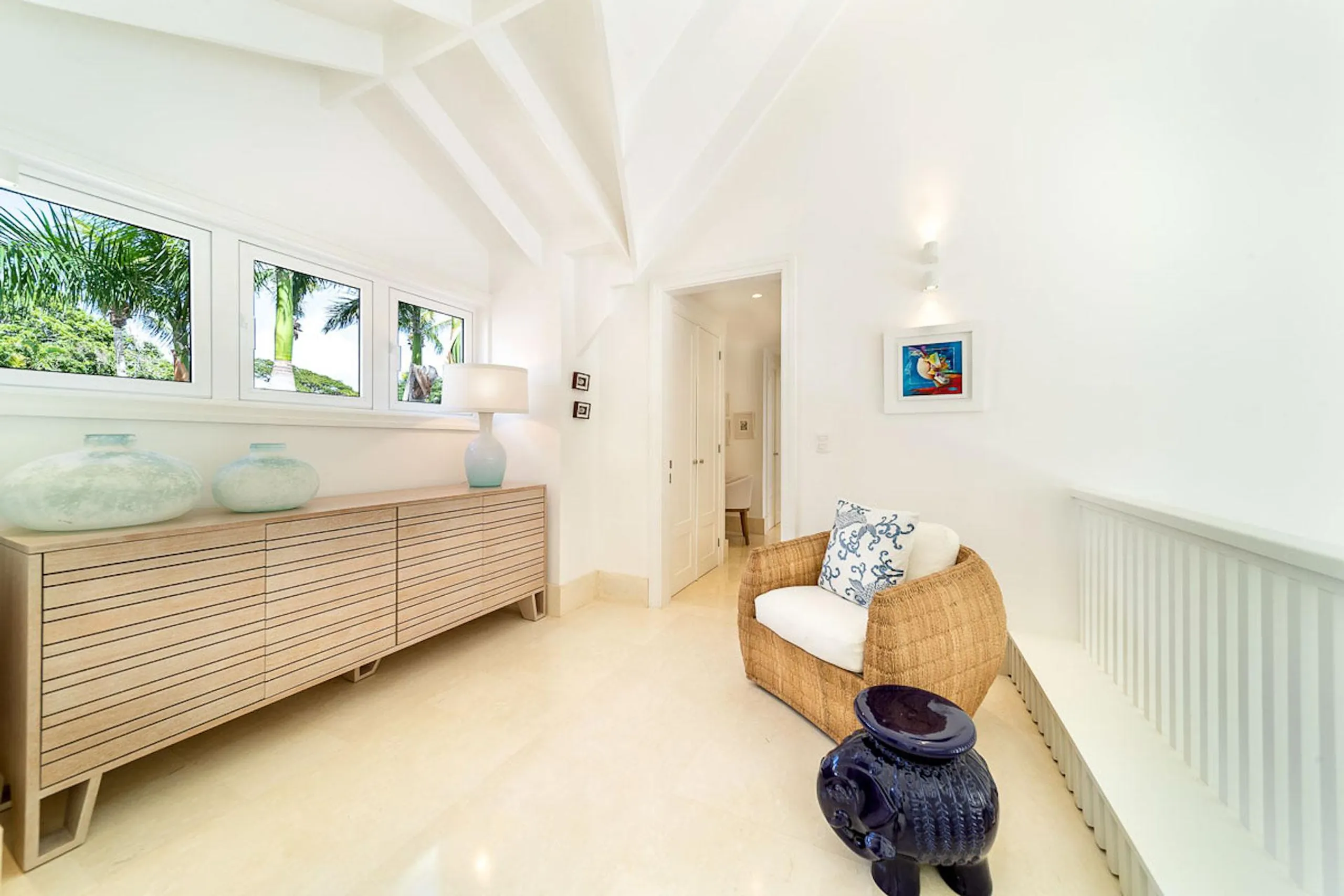 Elegant Brand New Villa with Private Pool and Minitas Garden — photograph 12
