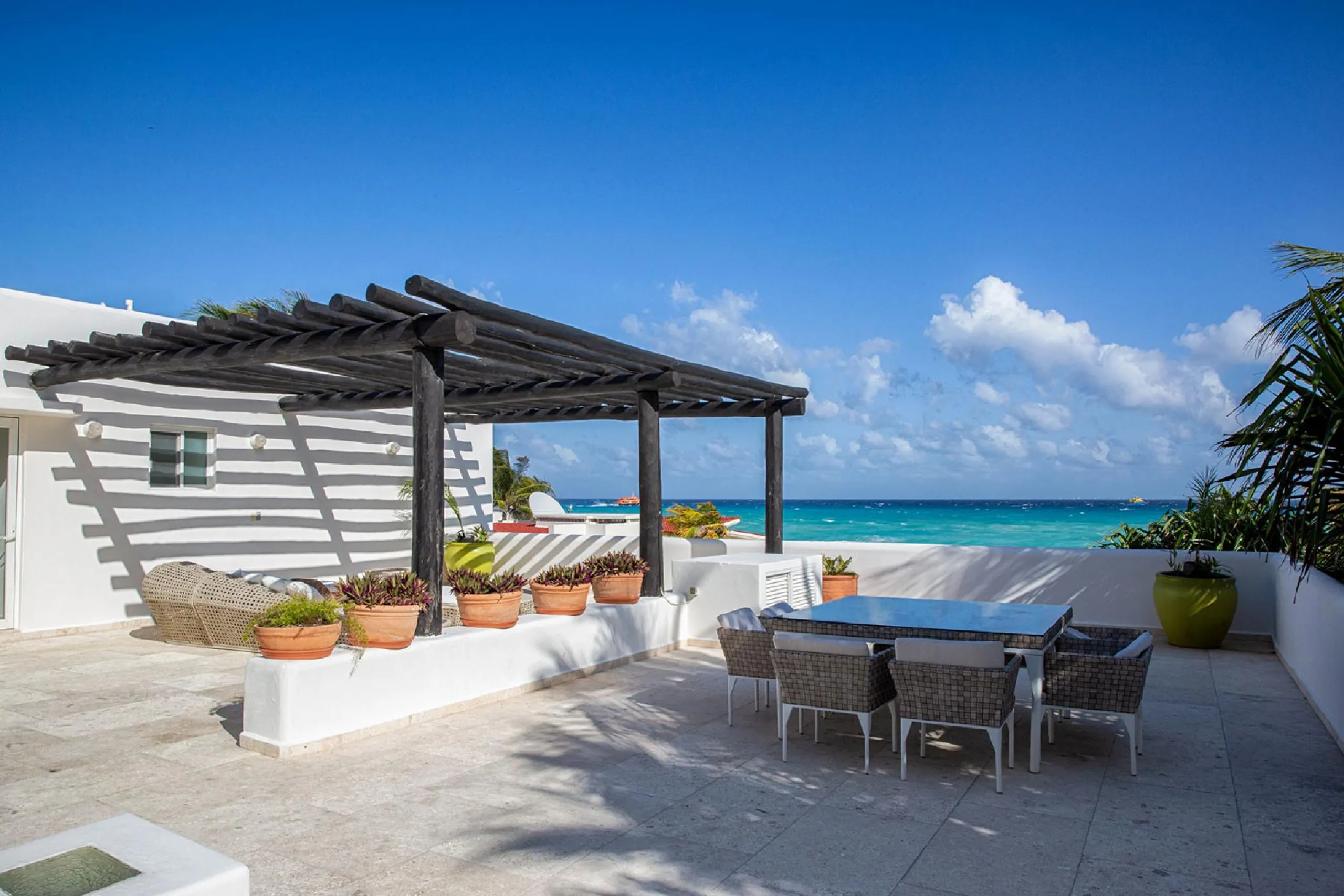 Playa del Carmen Modern Luxury Villa with Private Pool and Ocean Views — photograph 4