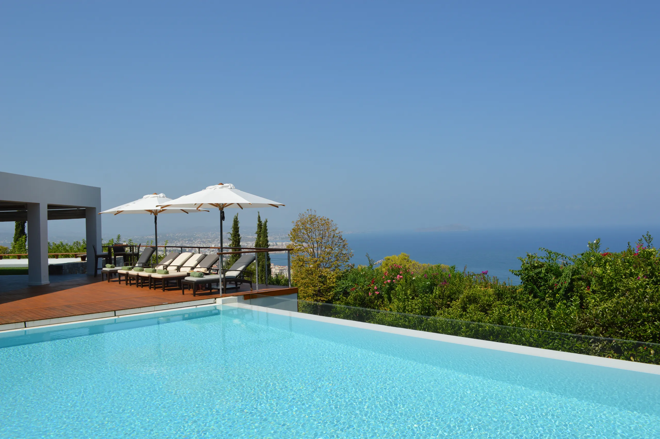 Grandiose Modern Villa with Pool and Stunning Views of Aegean Sea — photograph 11