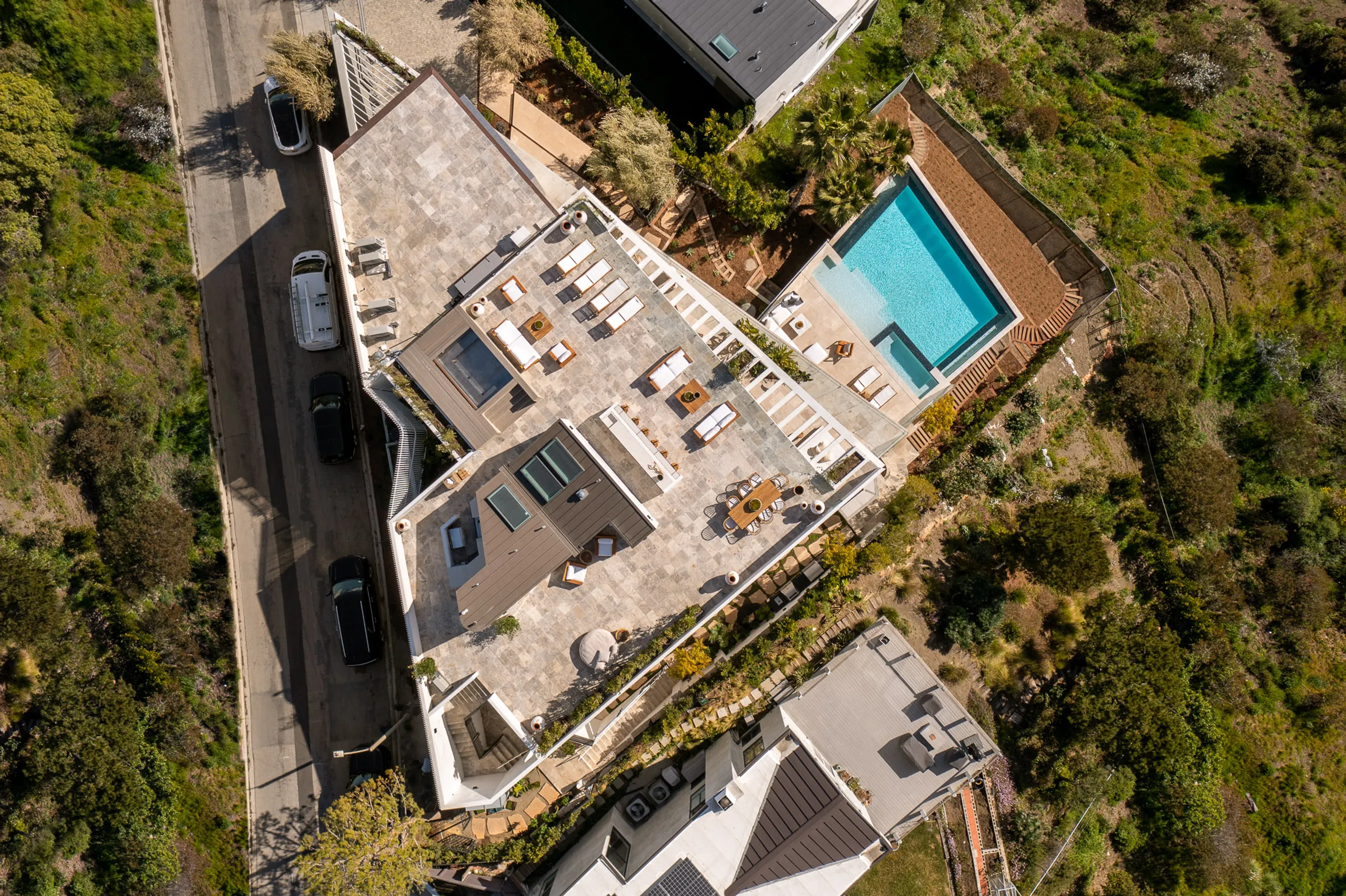 Serenity Designer Residence by Dieter Vander Velpen with Pool, Jacuzzi & City-to-Ocean Vistas — photograph 5