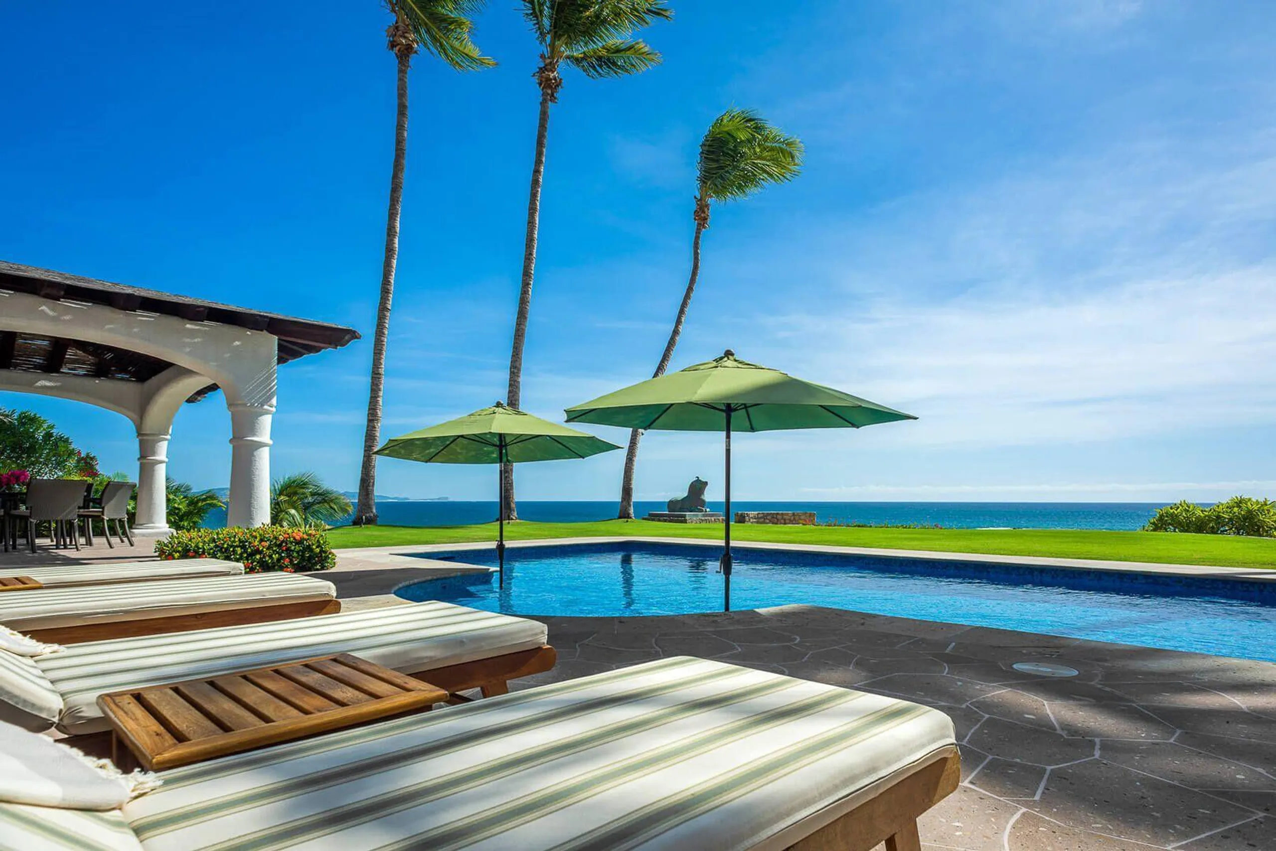Impressive Palmilla Norte Villa with Pool and Ocean Views; — photograph 3