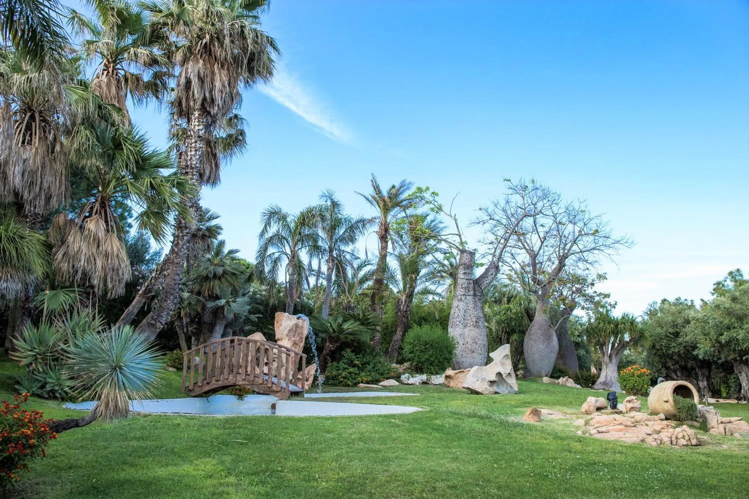 Charming Beachfront Villa With Breathtaking Views — photograph 5