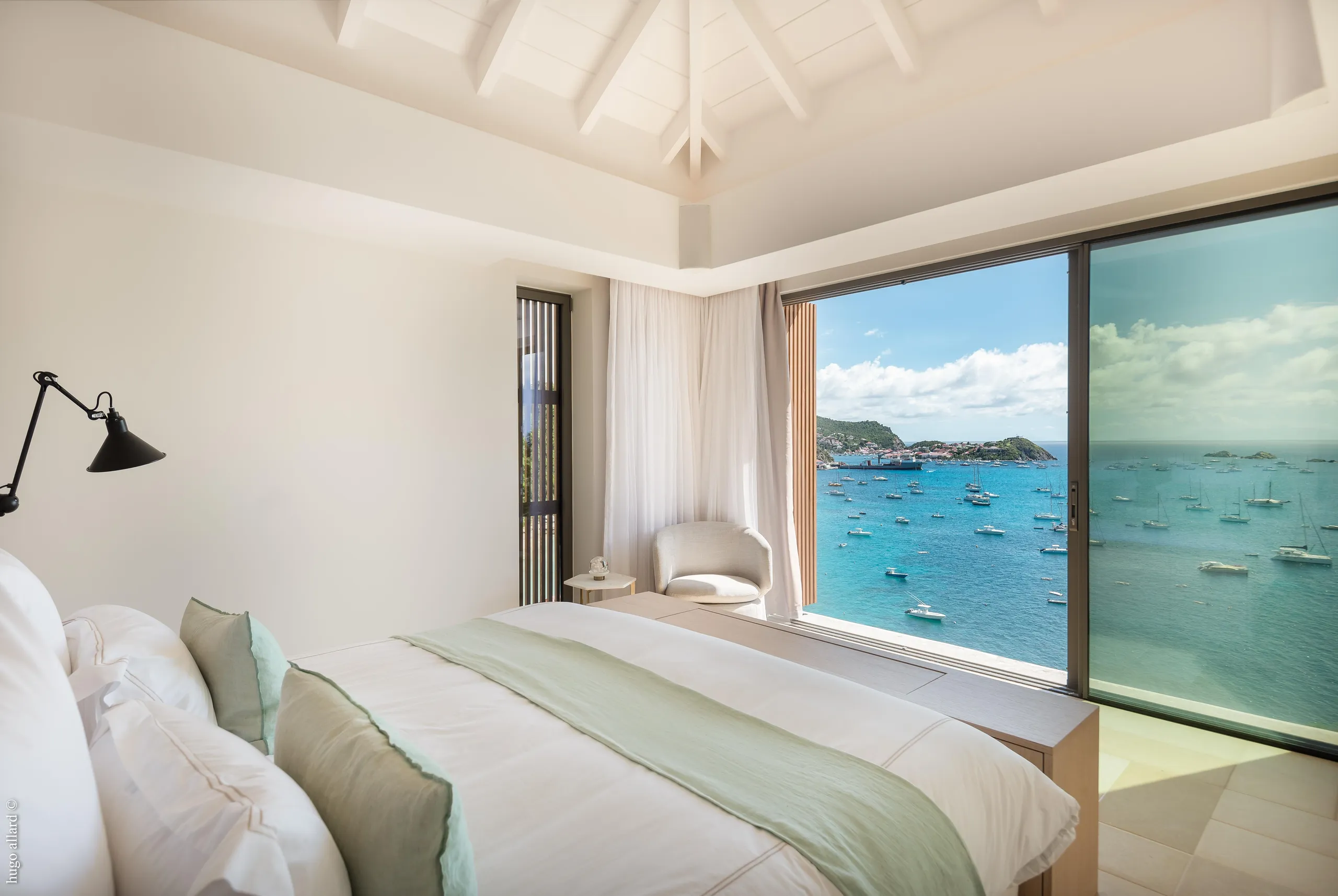 Glorious Oceanview Villa with Infinity Pool and Fitness Room — photograph 7