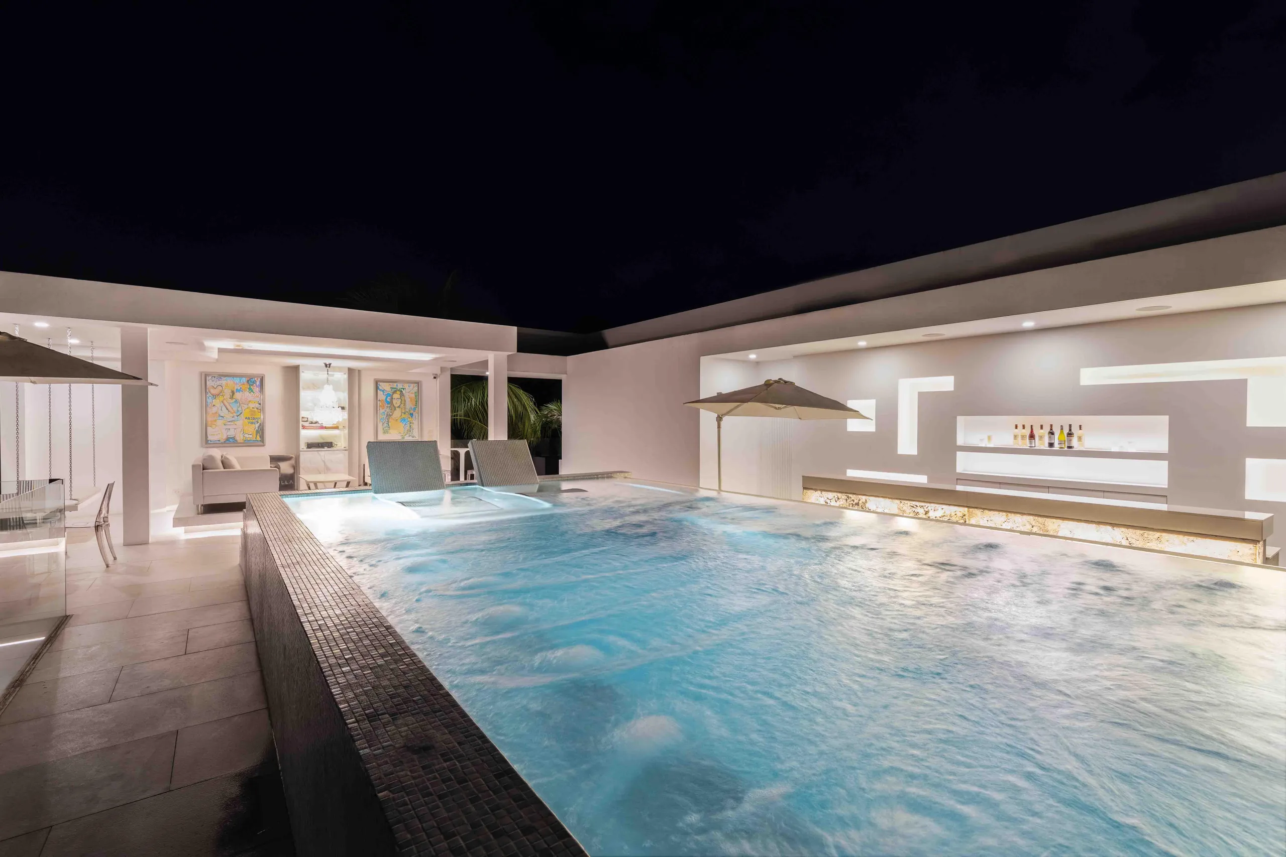 Chiang Mai Luxury Modern Villa with Stylish Aesthetic and Pool — photograph 5