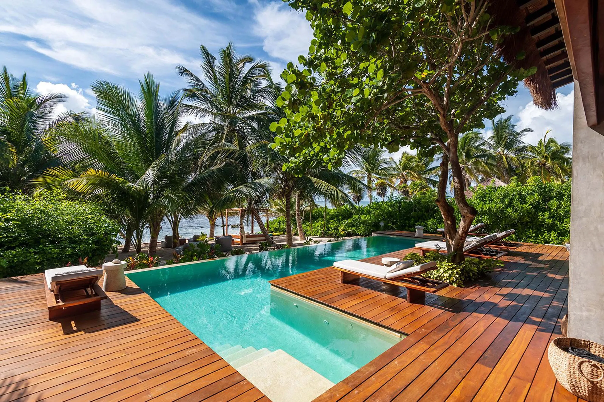 A Majestic Retreat with Pool, Mountain Vistas, and Oceanfront Splendor VILLAWAY®, Tulum