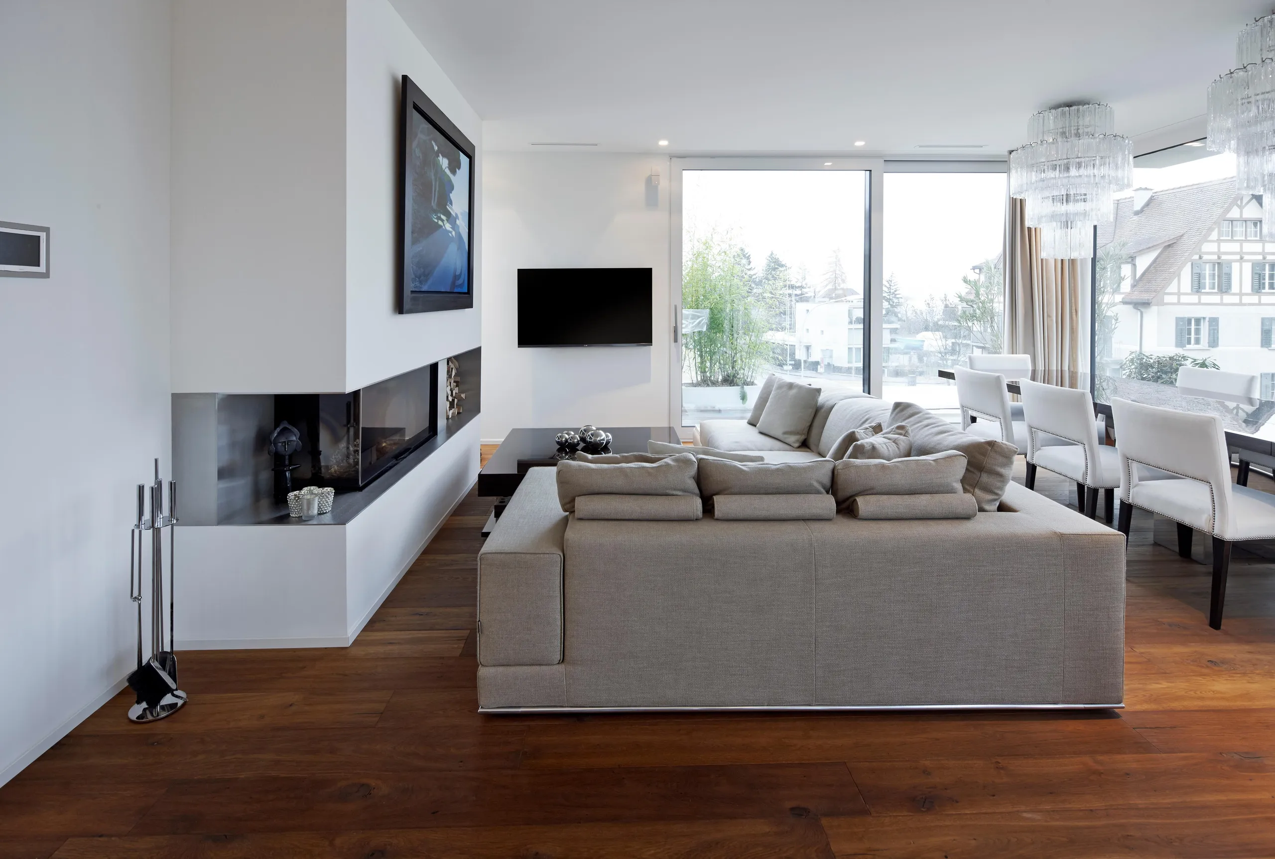 Relaxing Luxurious Penthouse with Stunning and Panoramic View of Lake Zurich and the Alps — photograph 8
