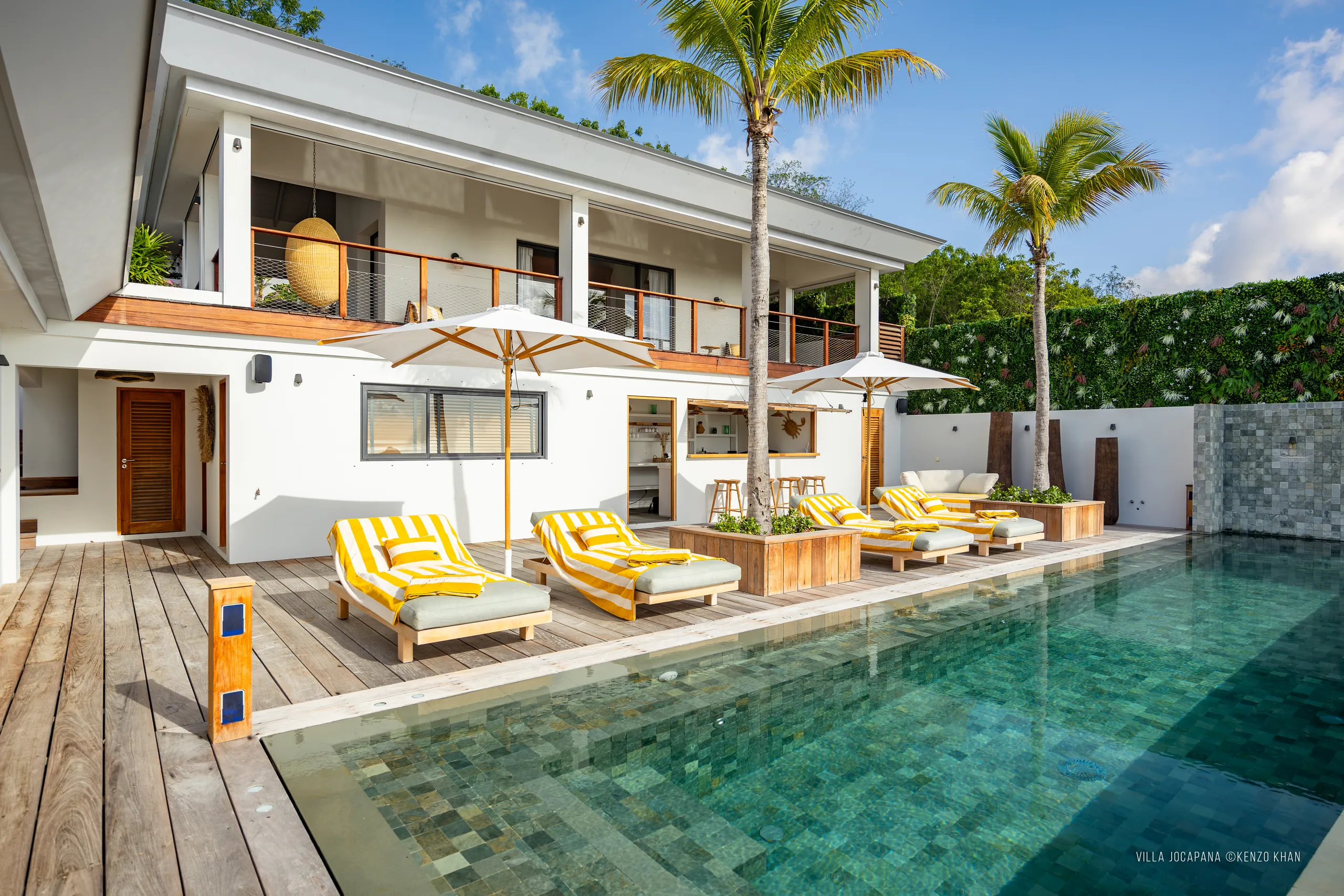Graceful St. Barth Villa with Heated Pool & Sunset Views — photograph 2