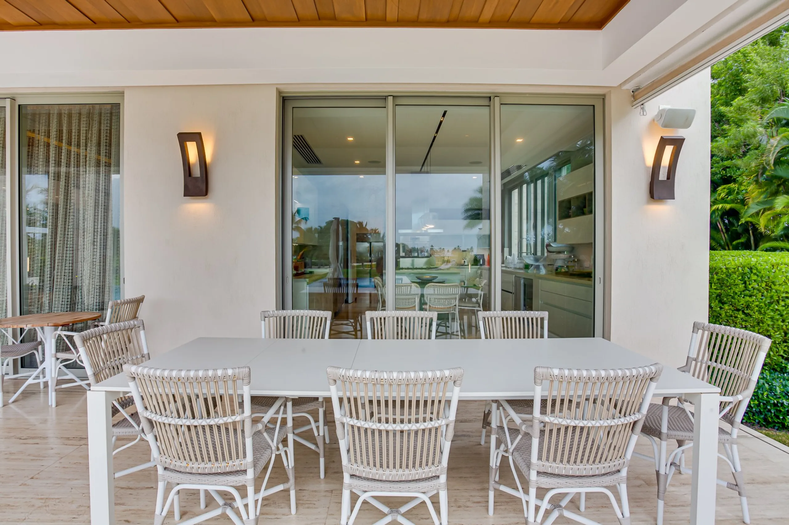 Breathtaking 6BR Villa with Private Pool, Hot Tub & Stunning Golf Course Views — photograph 12