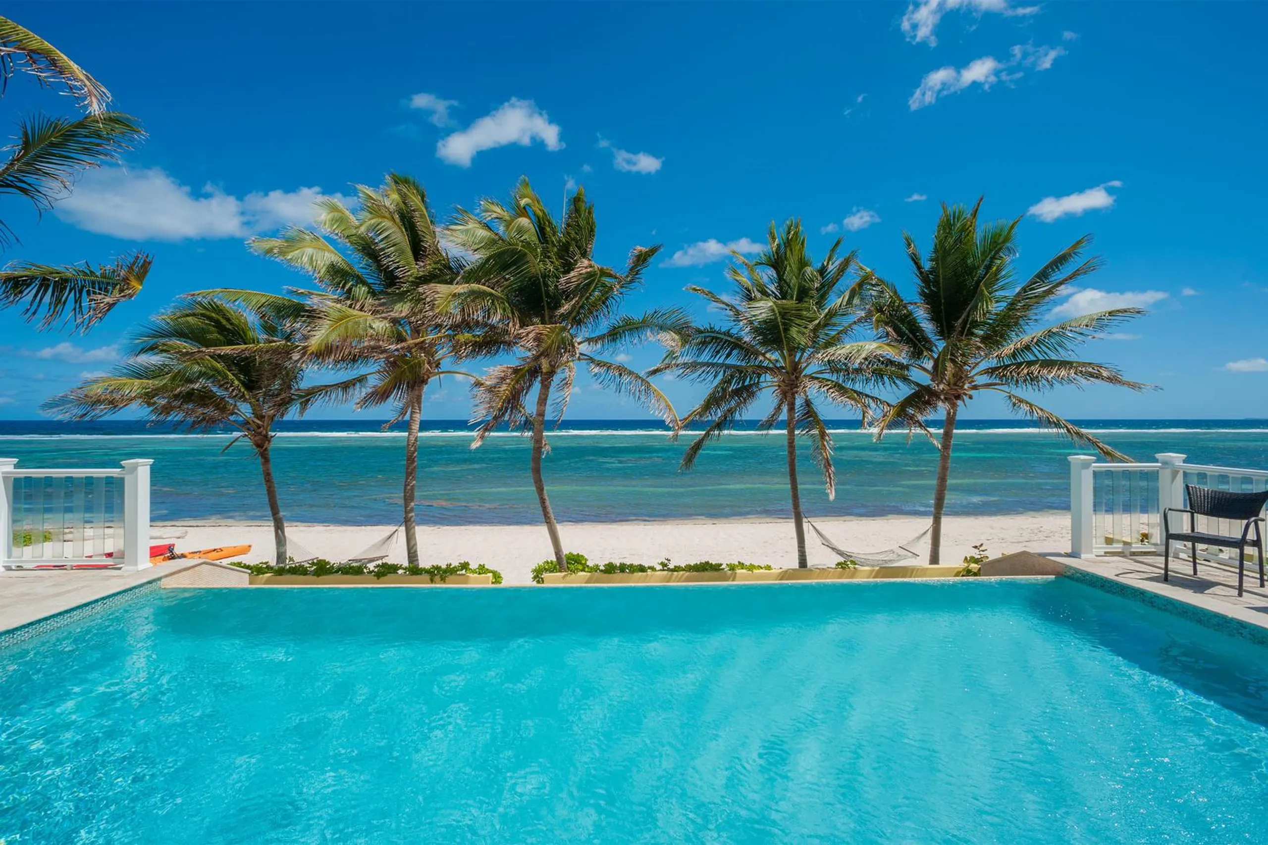 Grand Cayman Reef Villa with Private Pool and Ocean Views — photograph 4