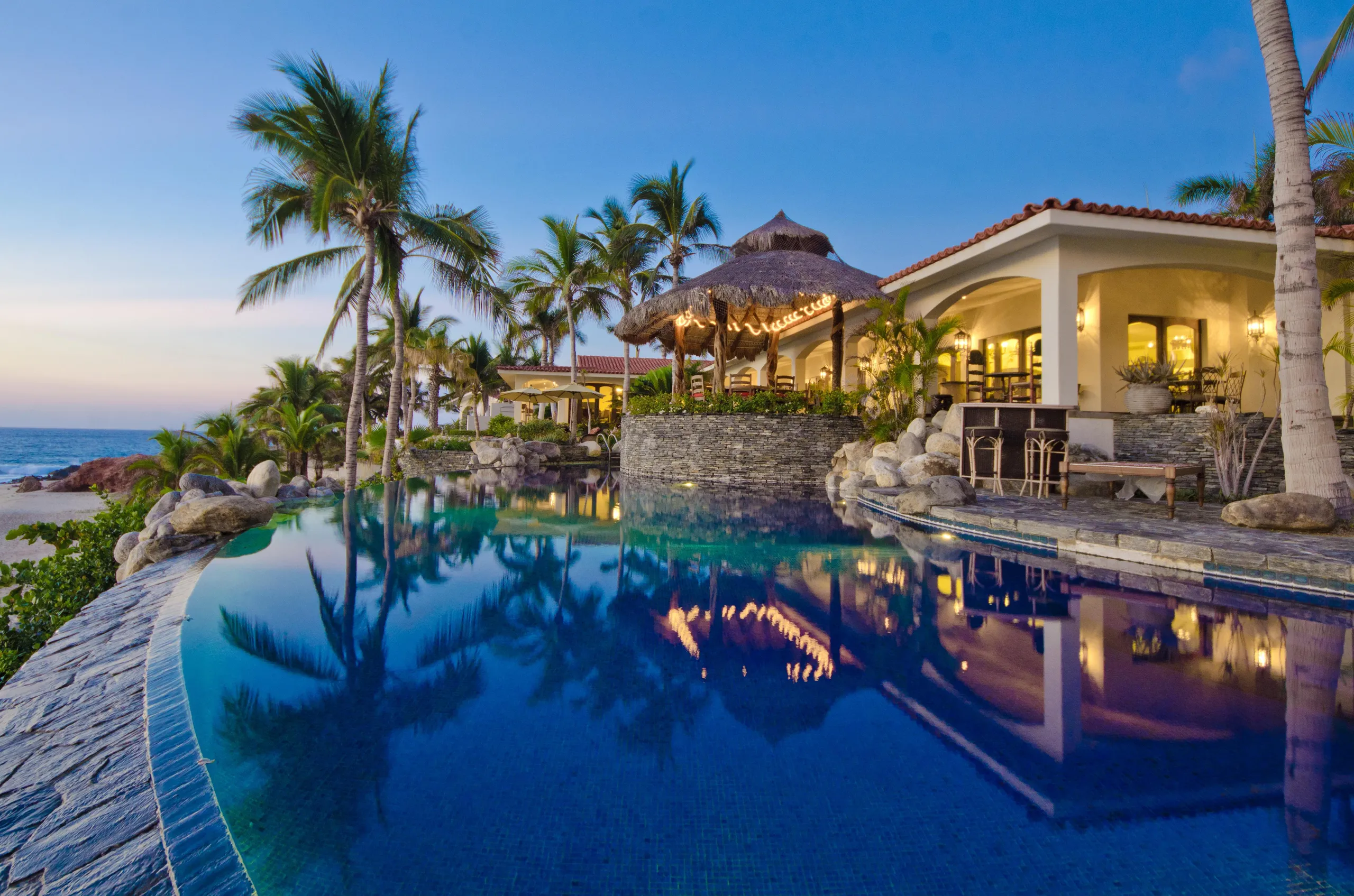 Stunning Beach Front Luxe Estate with Infinity Pool and Panoramic Ocean Villas, Puerto Los Cabos