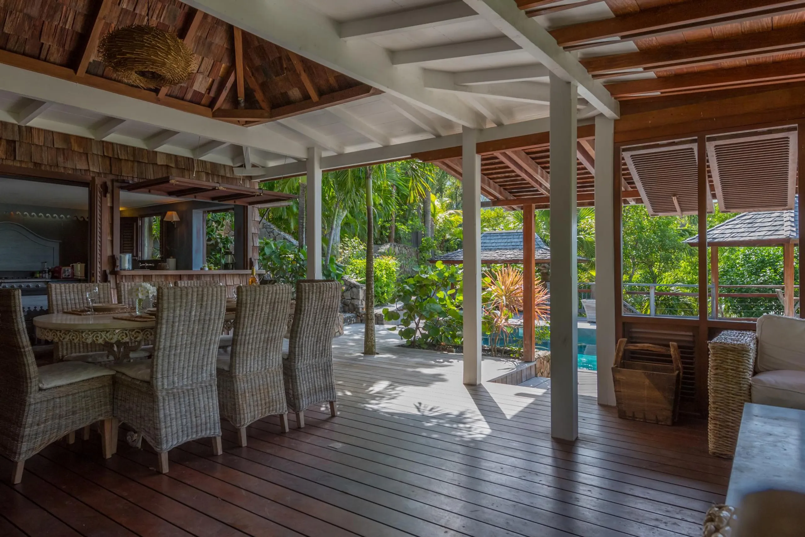 Luxury Hillside Villa Retreat in St.Barths with Ocean Views & Private Bungalows — photograph 4